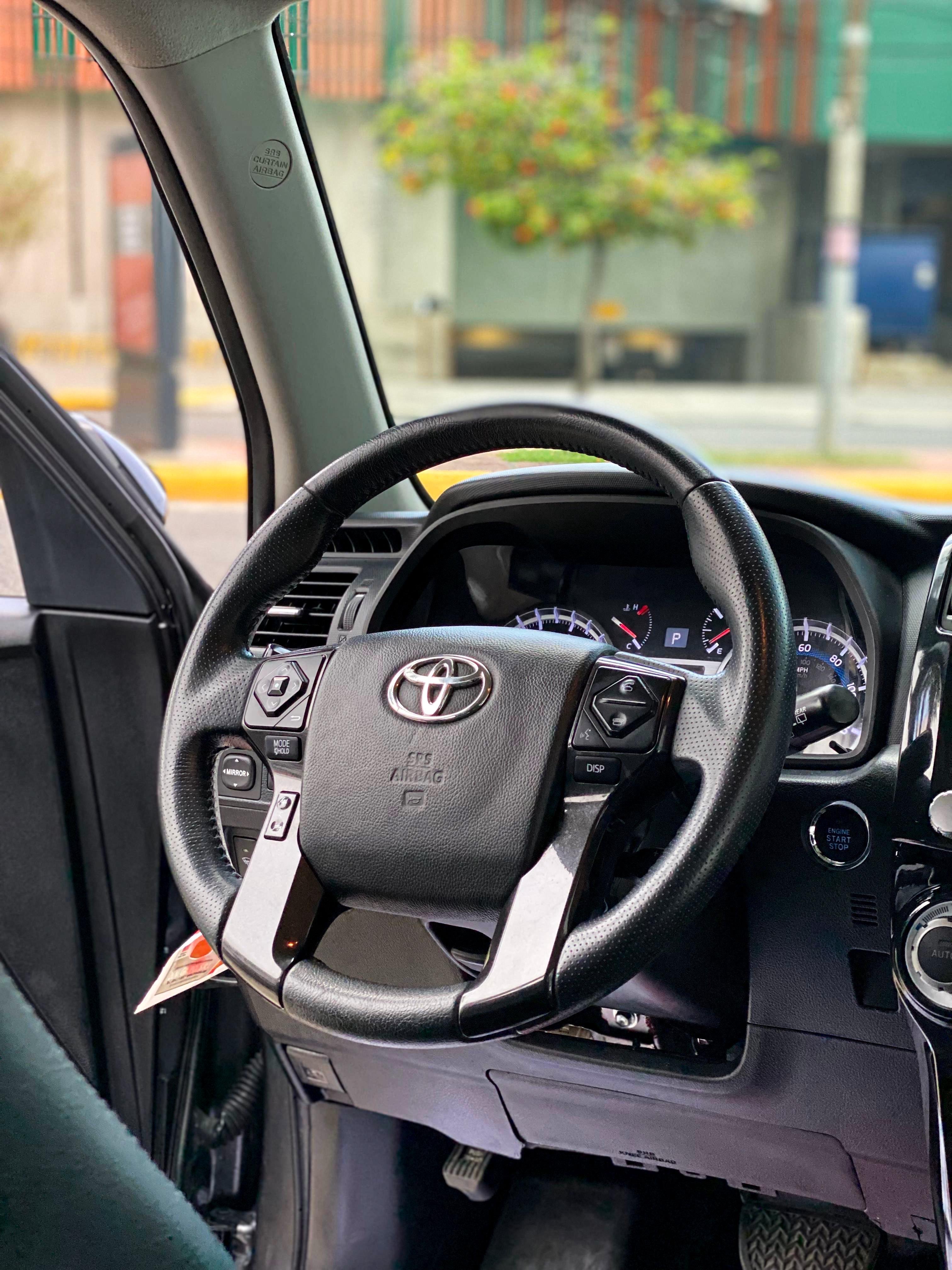 jeepetas y camionetas - Toyota 4Runner SR5 4WD 2019 NO IMPORTA EL CRÉDITO  4