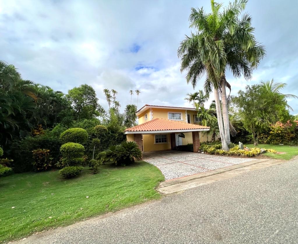 casas vacacionales y villas -  Villa en oferta ubicada en Metro Country club, Juan Dolio, República Dominicana 2