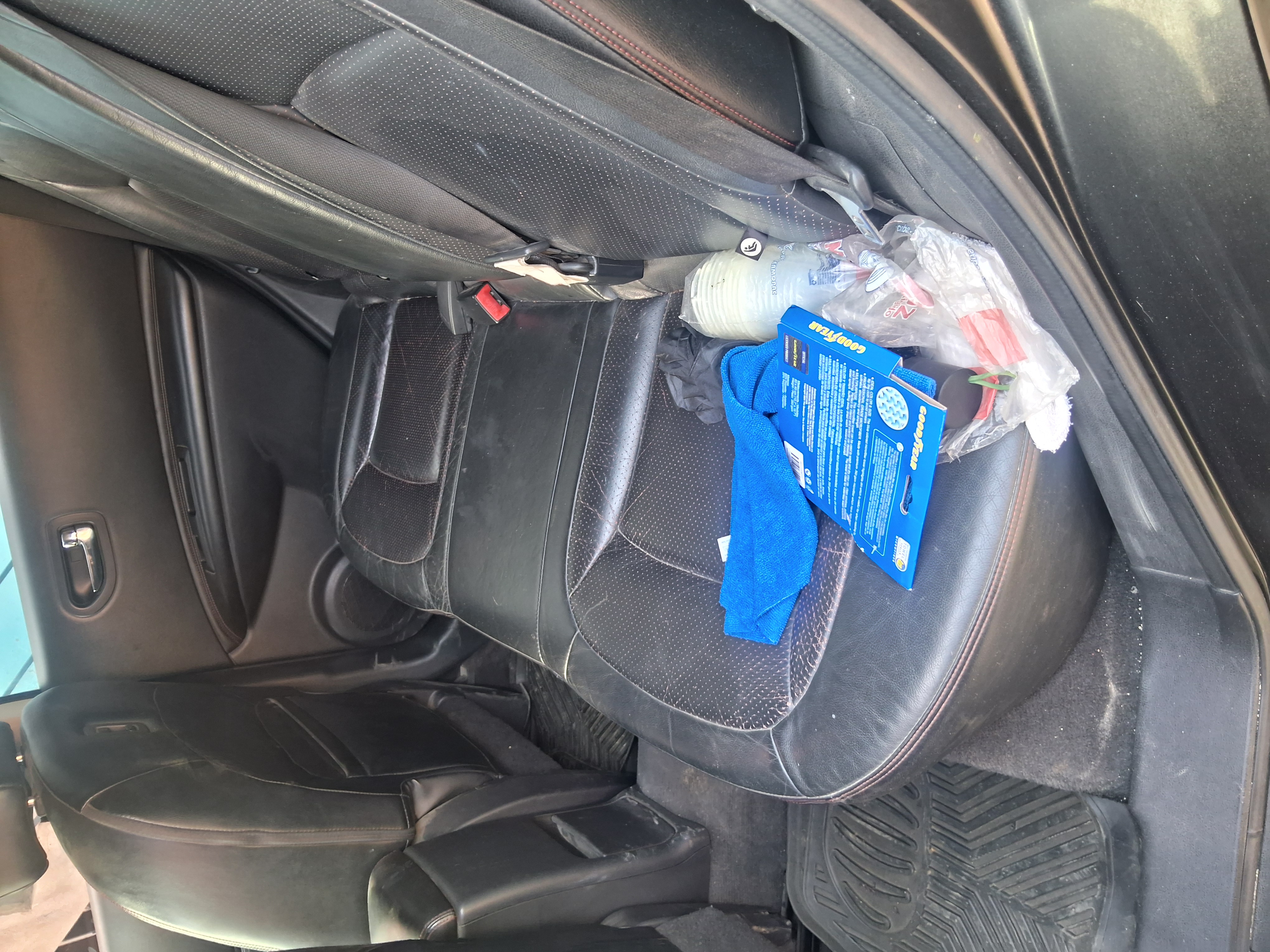 jeepetas y camionetas - Vendo jeepeta en muy buen estado te gas por inyecc 4