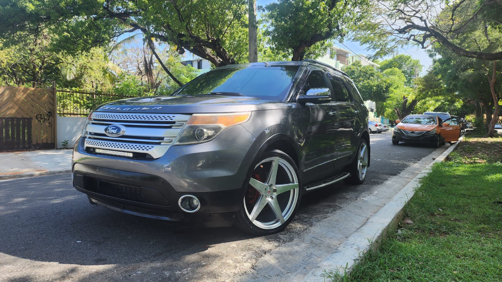 jeepetas y camionetas - Ford explorer 2013 XLT 4x4 la más full  4
