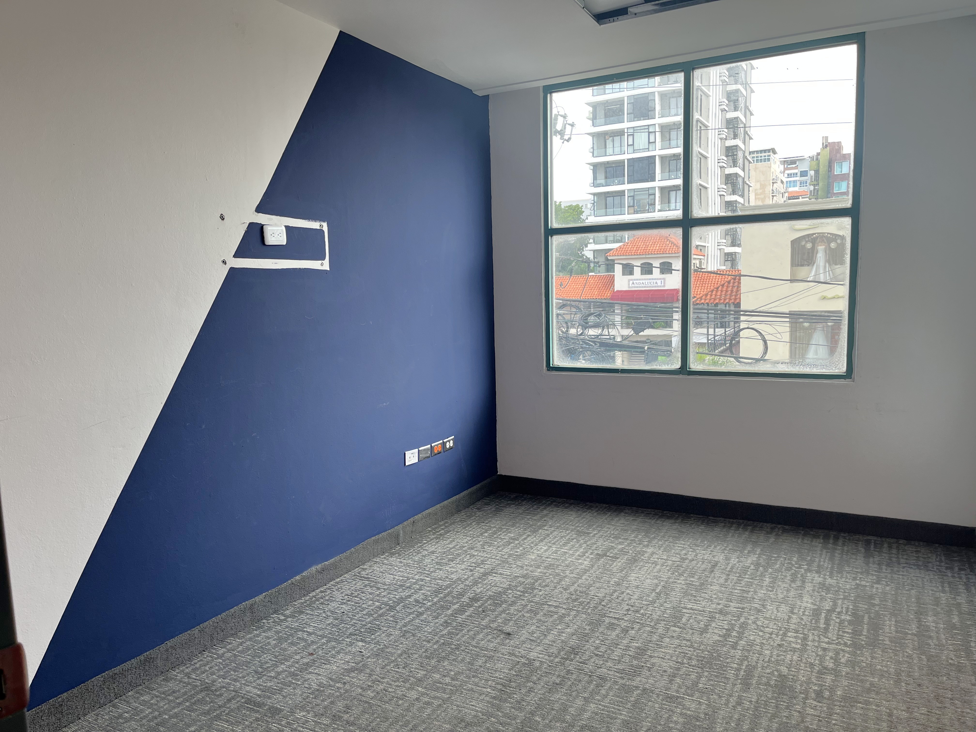 oficinas y locales comerciales - Oficina Alquiler Piantini de 110m2 - Corporativo 1
