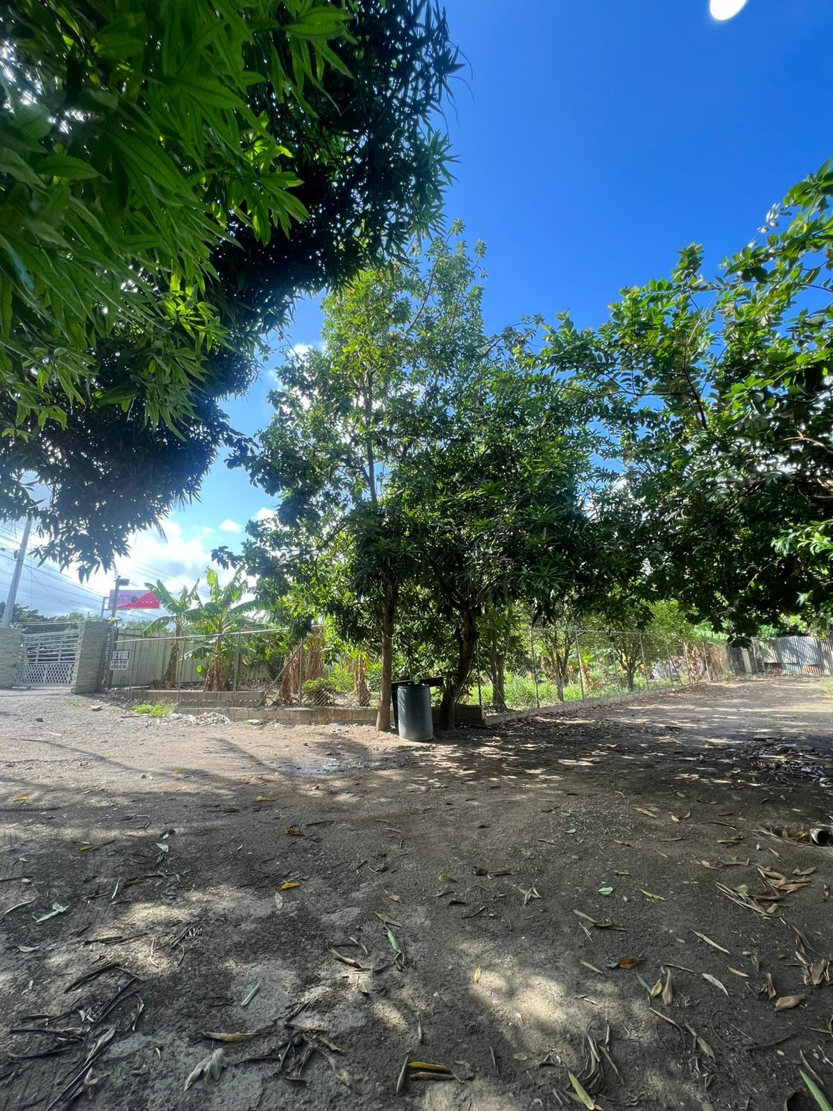 solares y terrenos - Terreno de Venta en Ave. Hispanoamericana  4
