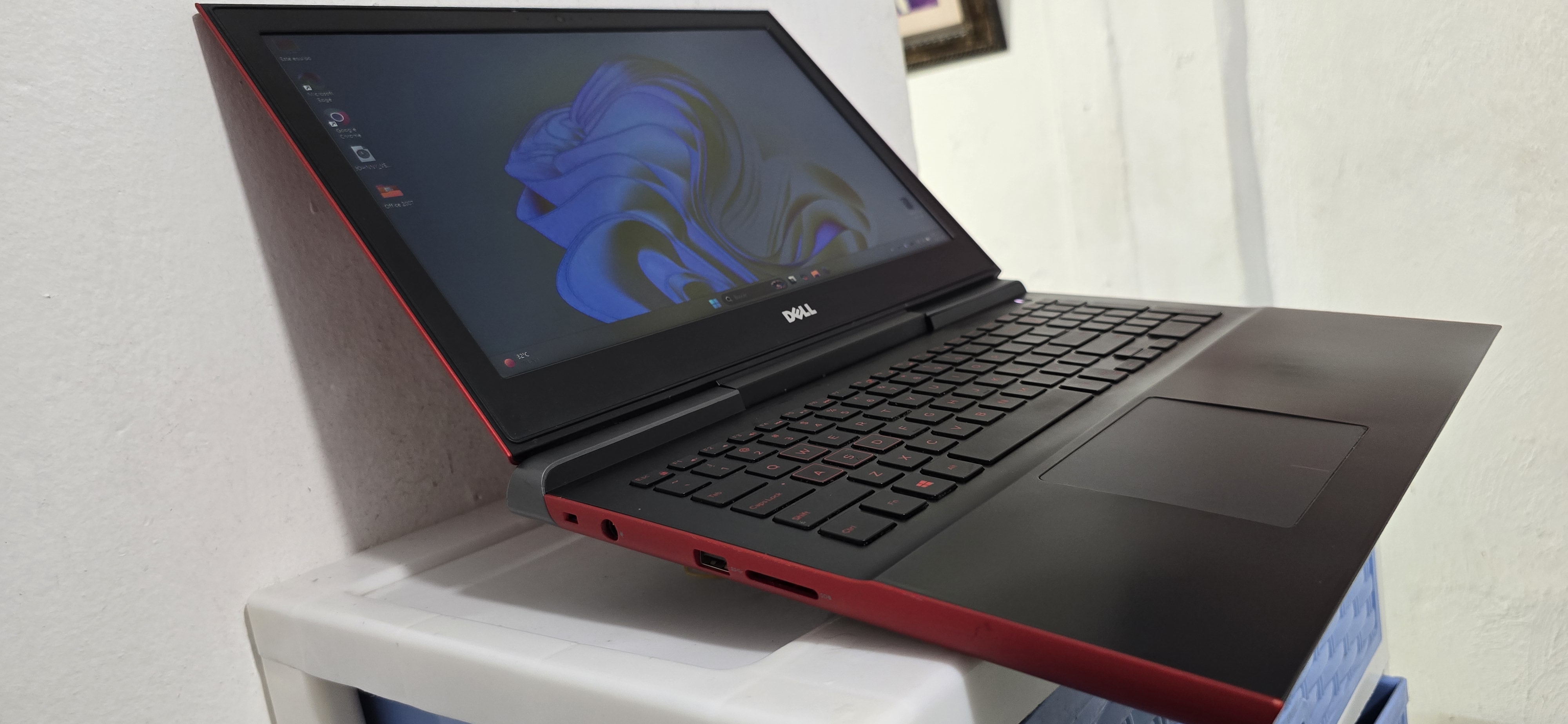 computadoras y laptops - Dell Gaming 17 Core i7 2.8ghz Ram 16gb Disco 1000gb SSD Nvidea Gtx 1050Ti 4gb  2