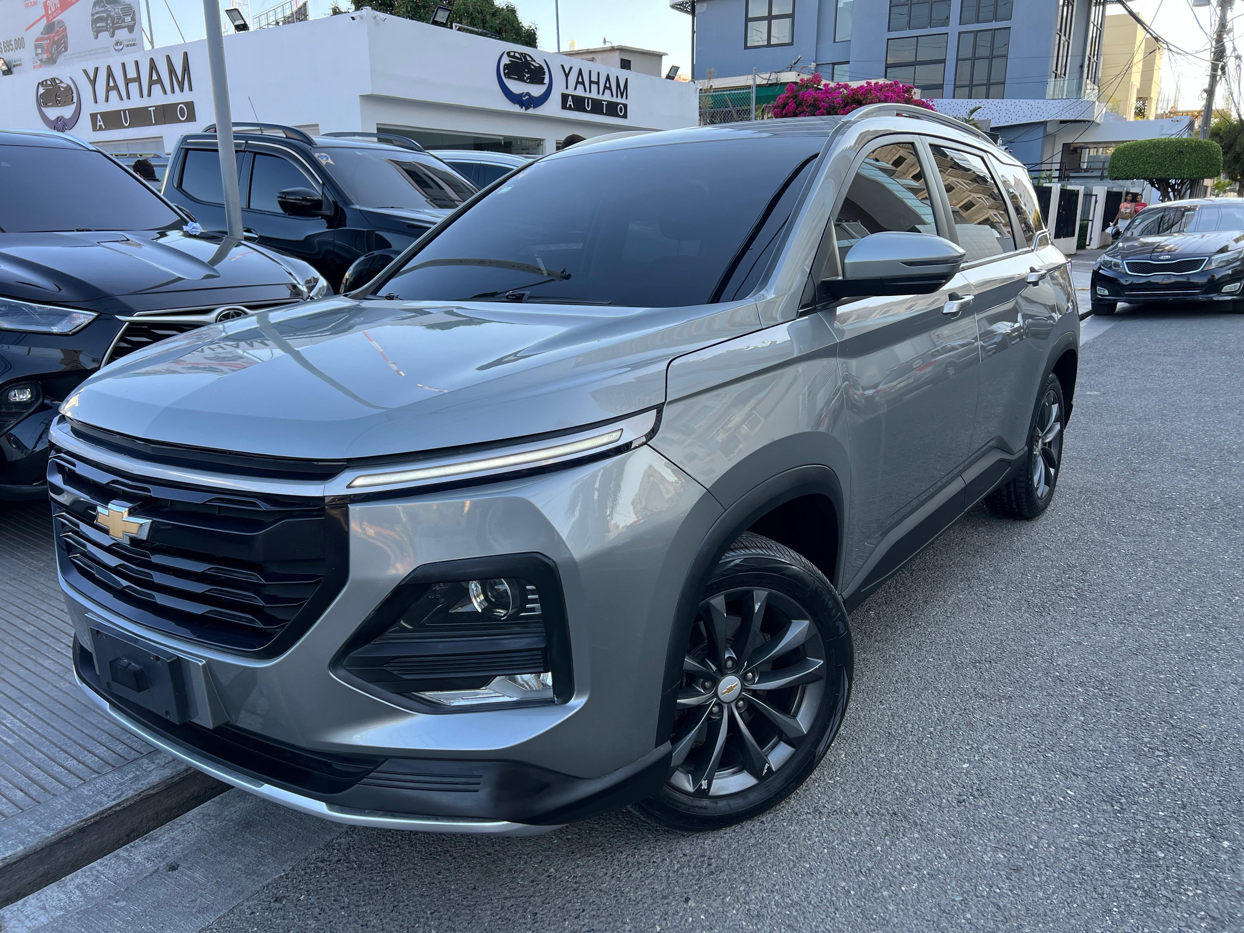 jeepetas y camionetas - Chevrolet Captiva LT FWD 2022 0