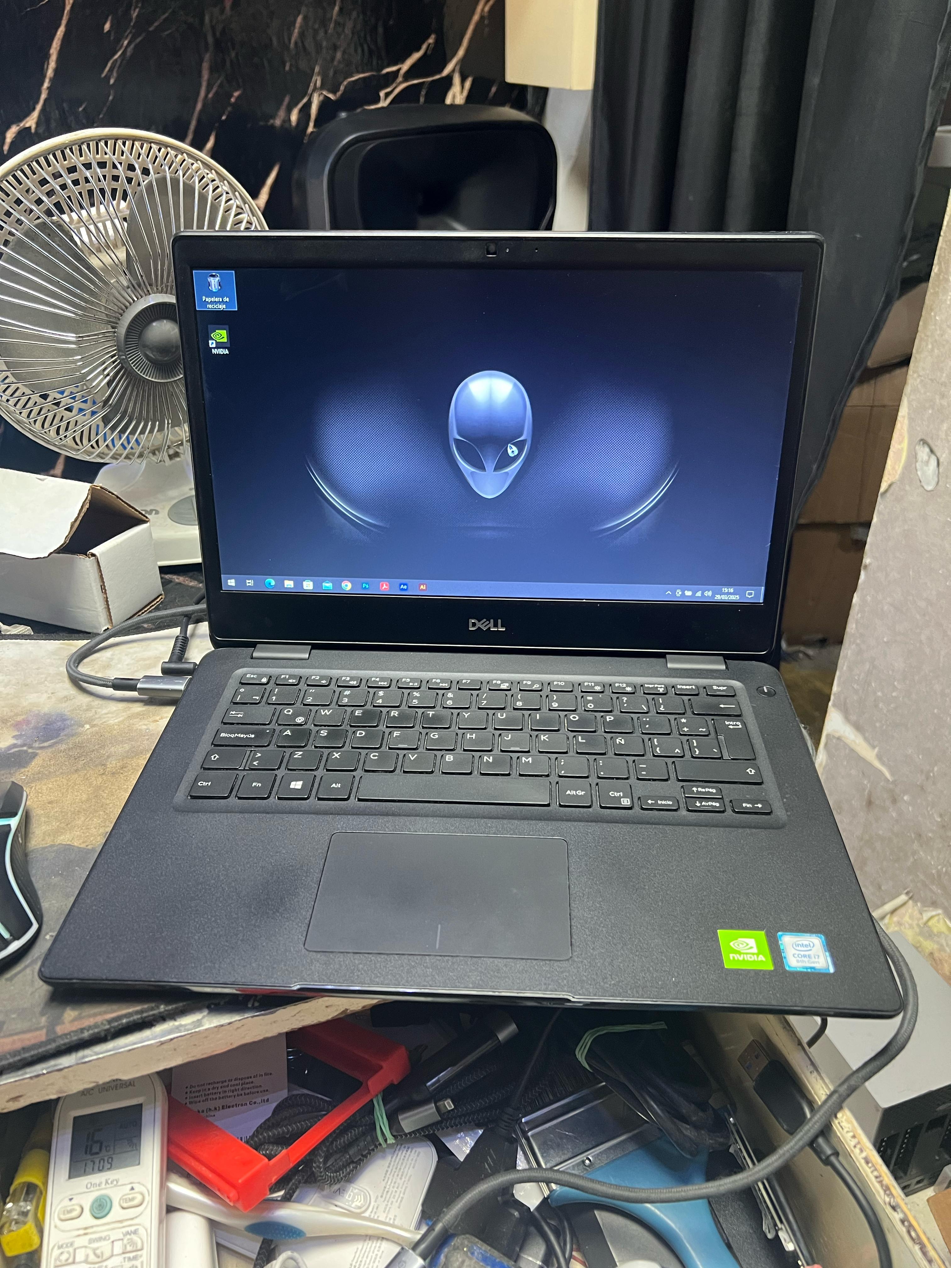 computadoras y laptops - RD$14,500 Laptop GAMING Dell 3400 I7/MX130S 2GB  1