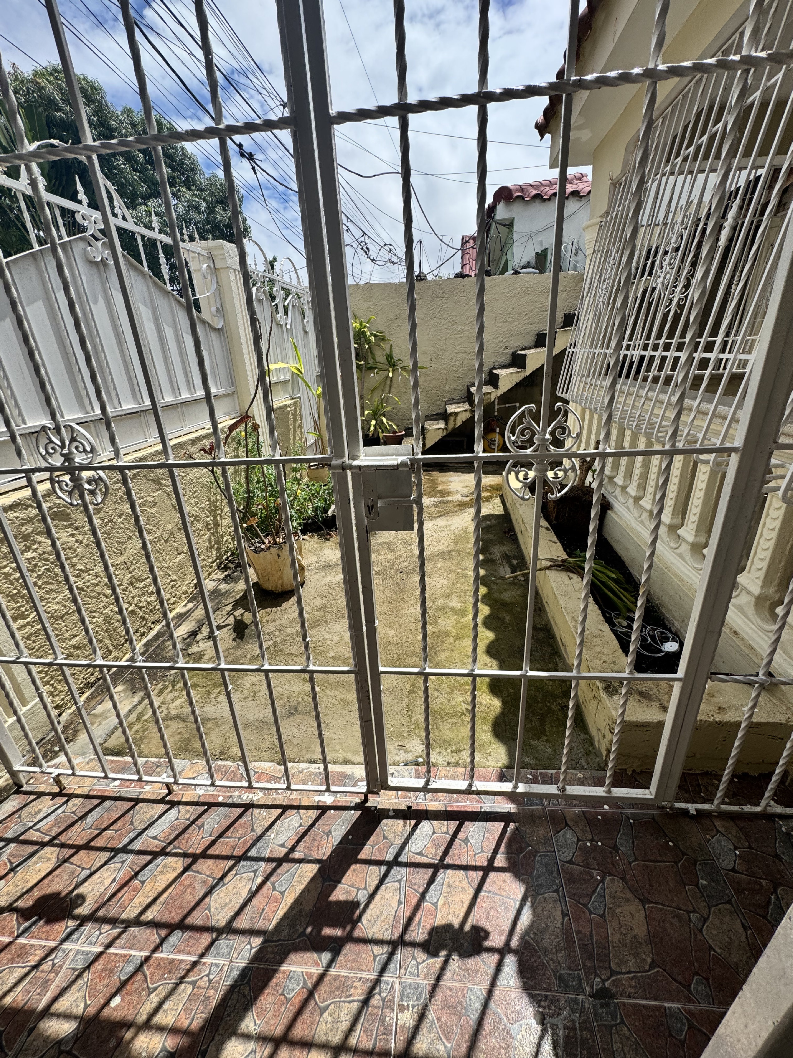 casas - venta de casa en la autopista de san isidro prado oriental Santo Domingo este  2
