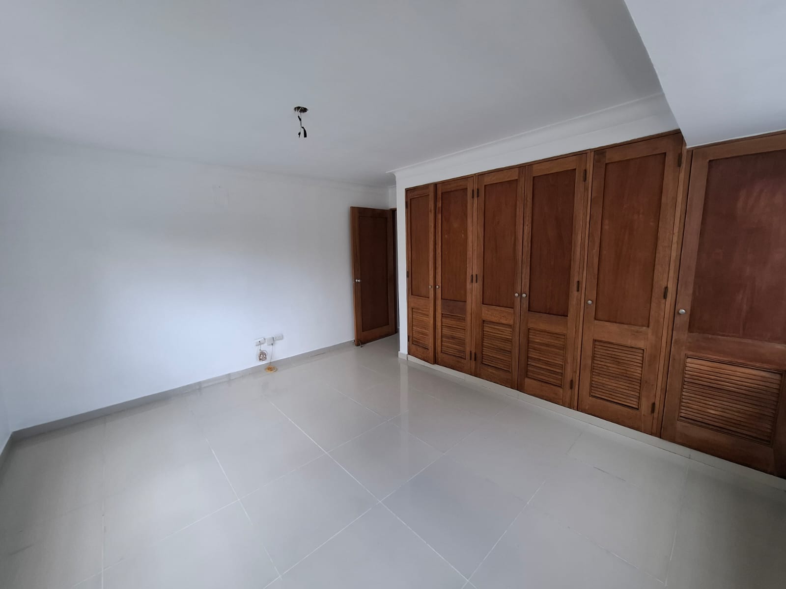 apartamentos - Vendo apto. Casi nuevo, Quisqueya 2