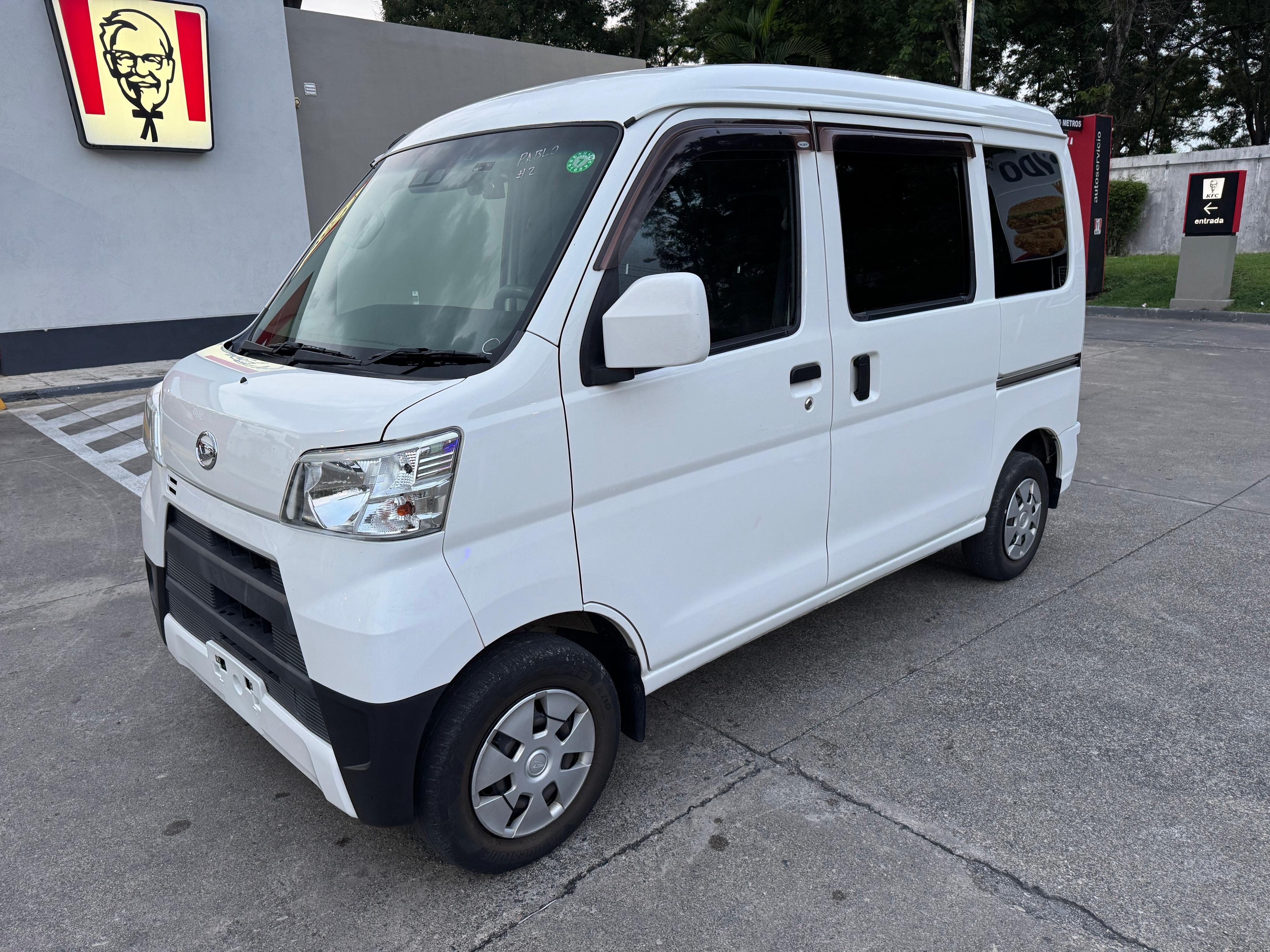 jeepetas y camionetas - Daihatsu Hijet 2019 full 0