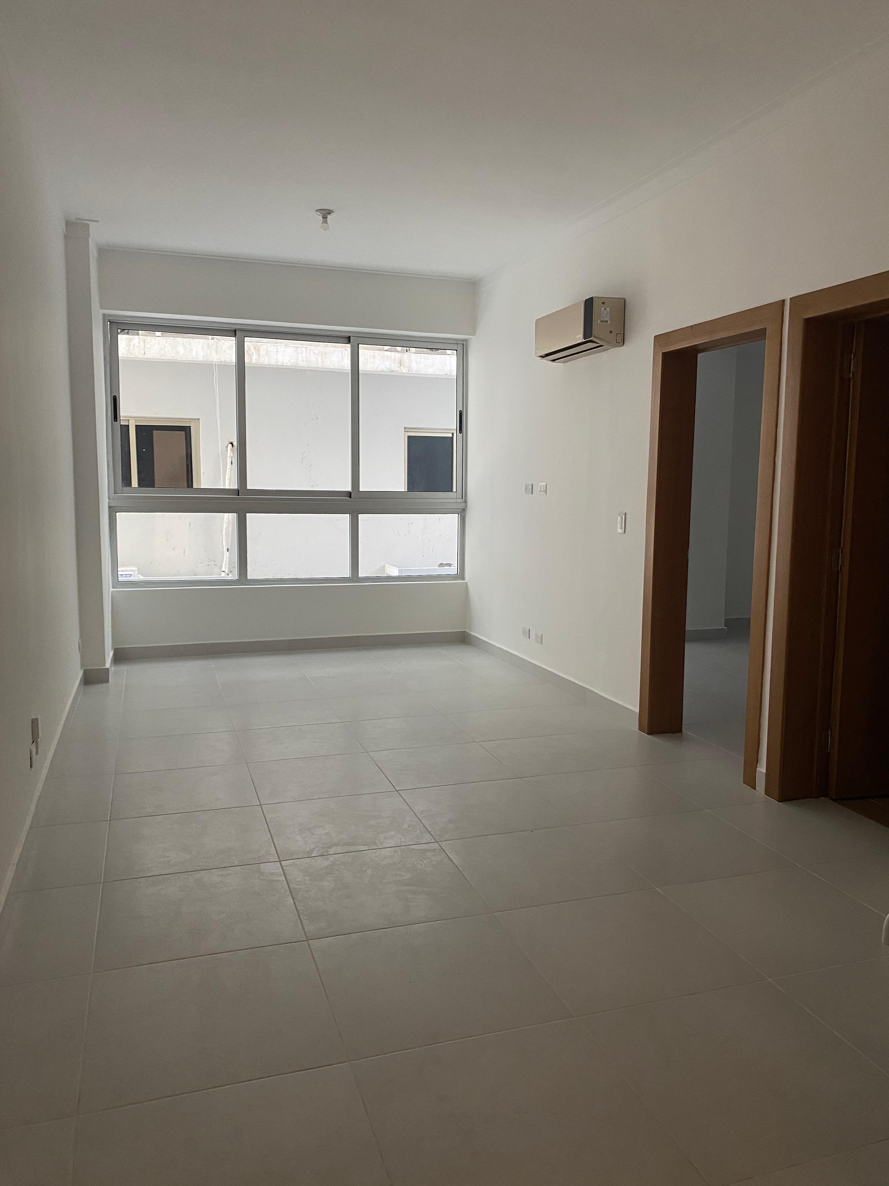 apartamentos - Alquiler con línea blanca en Evaristo Morales 1