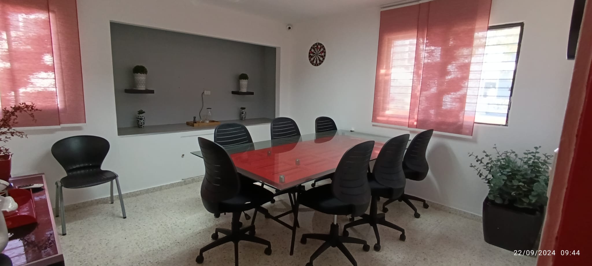 oficinas y locales comerciales - Oficina con mobiliario moderno en Piantini 1