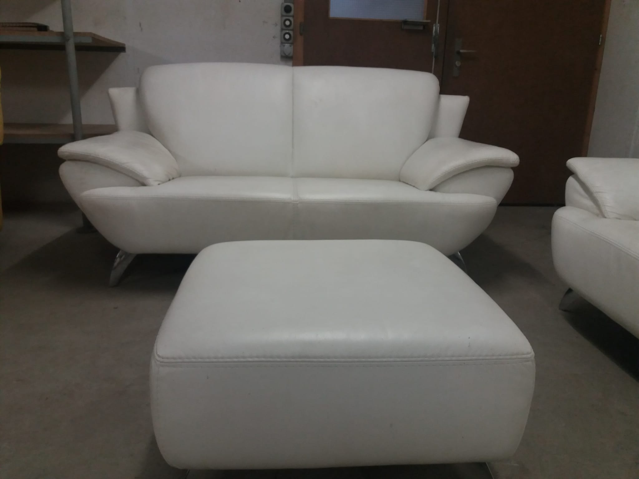 muebles y colchones - Sofás de Cuero Blanco Importado de Suiza 0