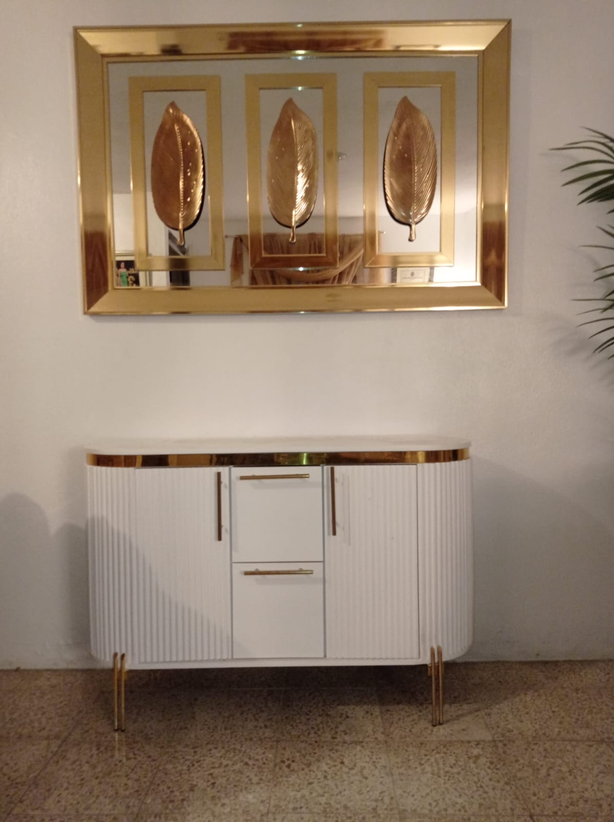 muebles y colchones - Credenza y espejo 