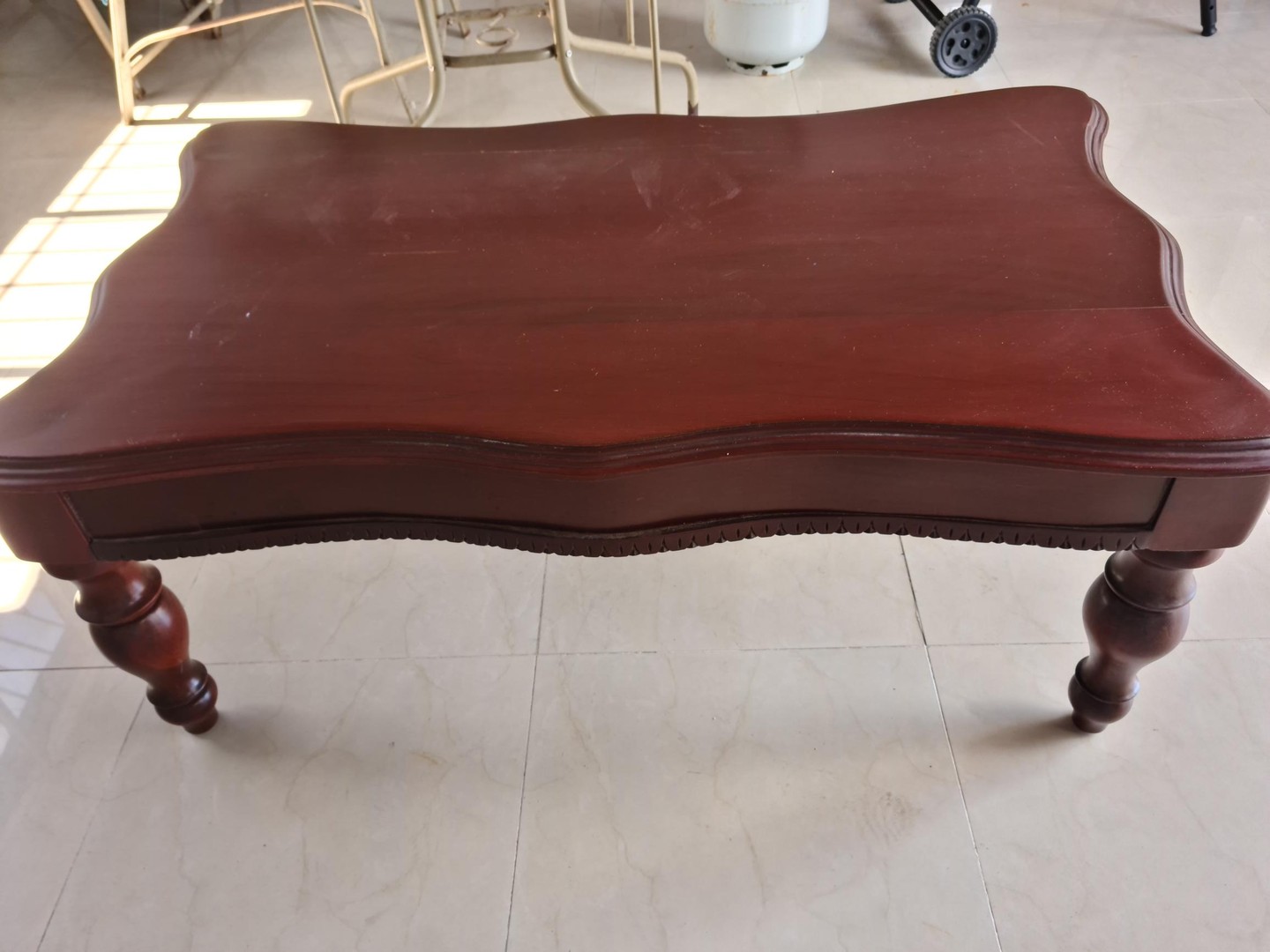 muebles y colchones - Mesa en Caoba como nueva  3