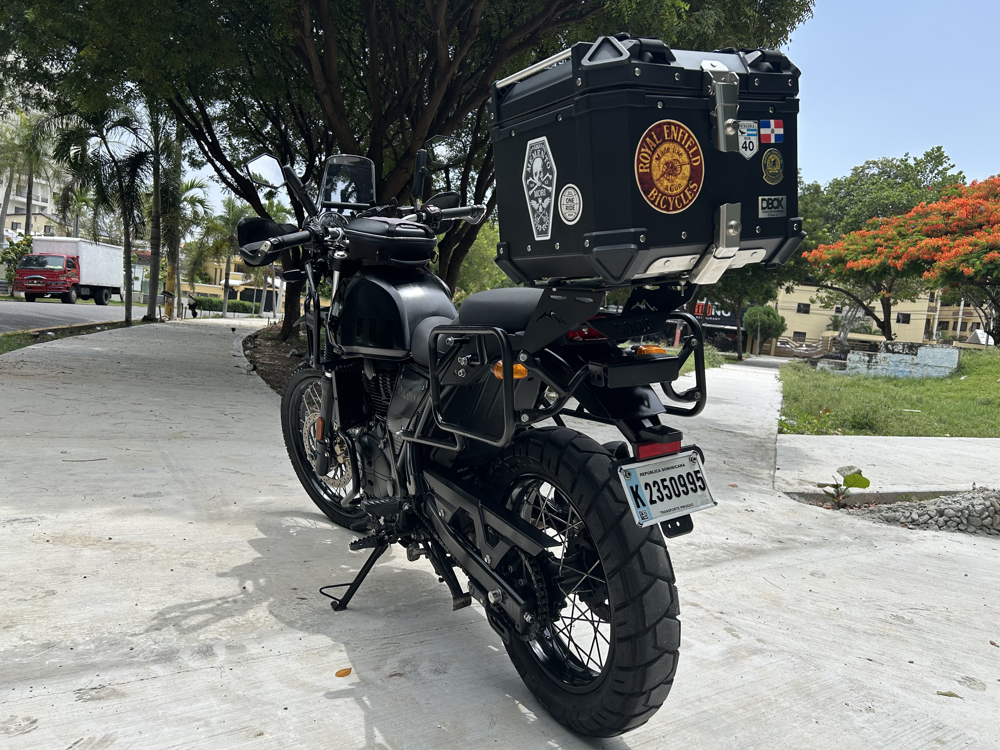 motores y pasolas - Himalayan 2022 – 411 cc |¡Lista para la aventura!  0