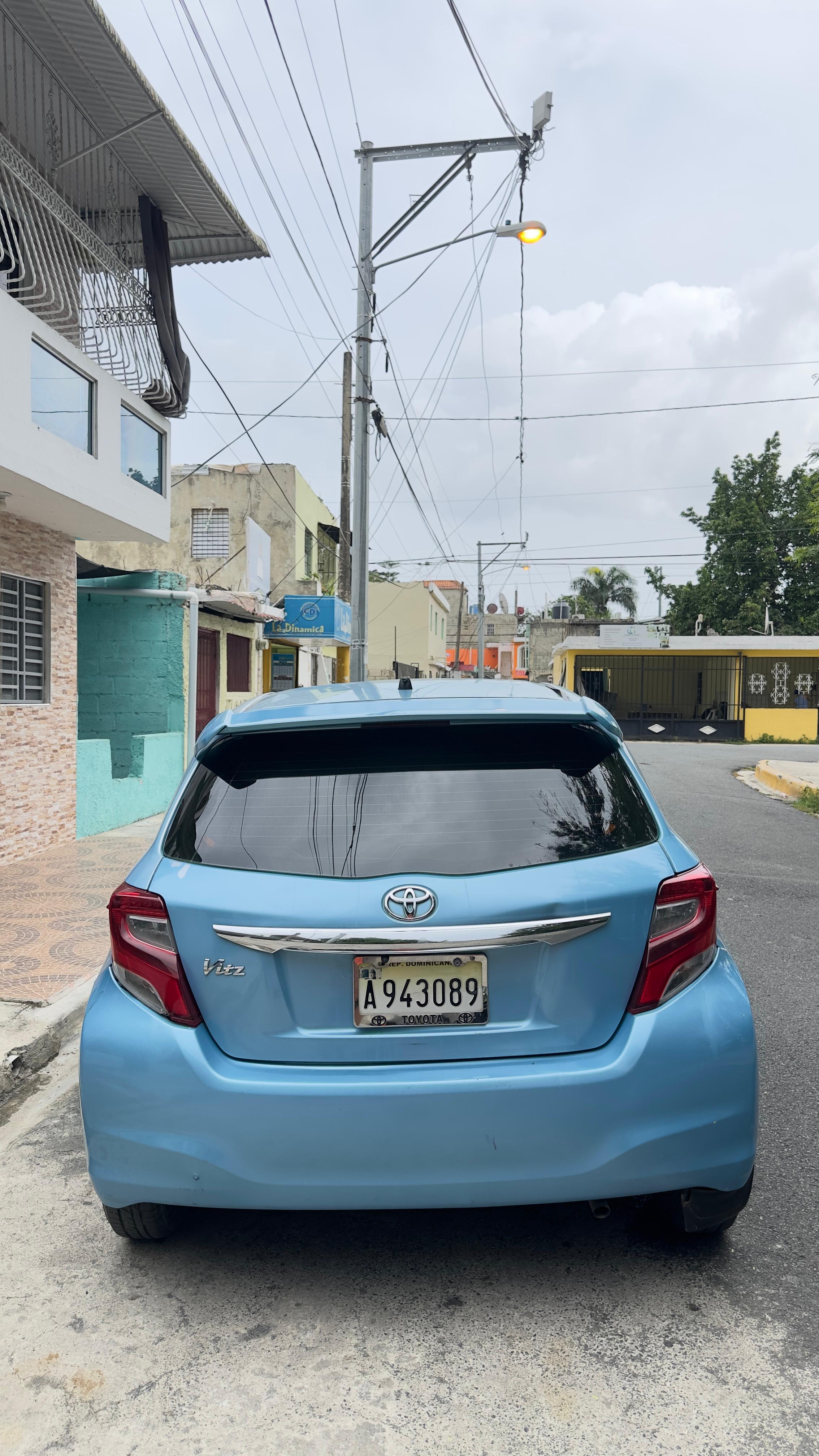 carros - Vendo Toyota Vitz 2015 7
