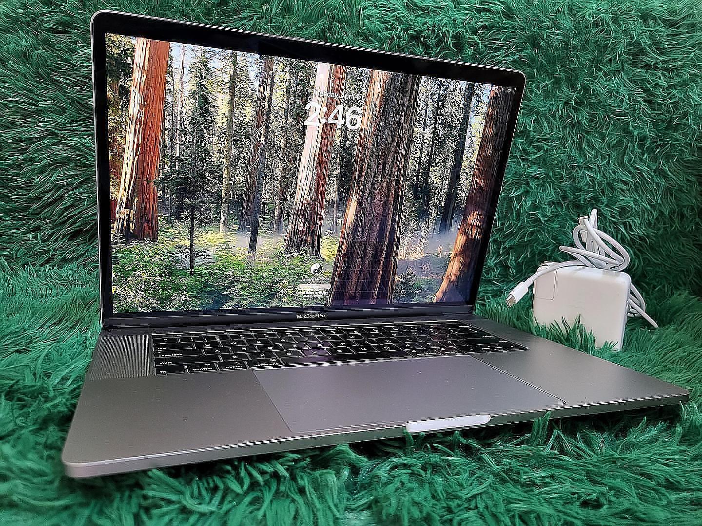 computadoras y laptops - Macbook Pro 2018((32GB RAM 0