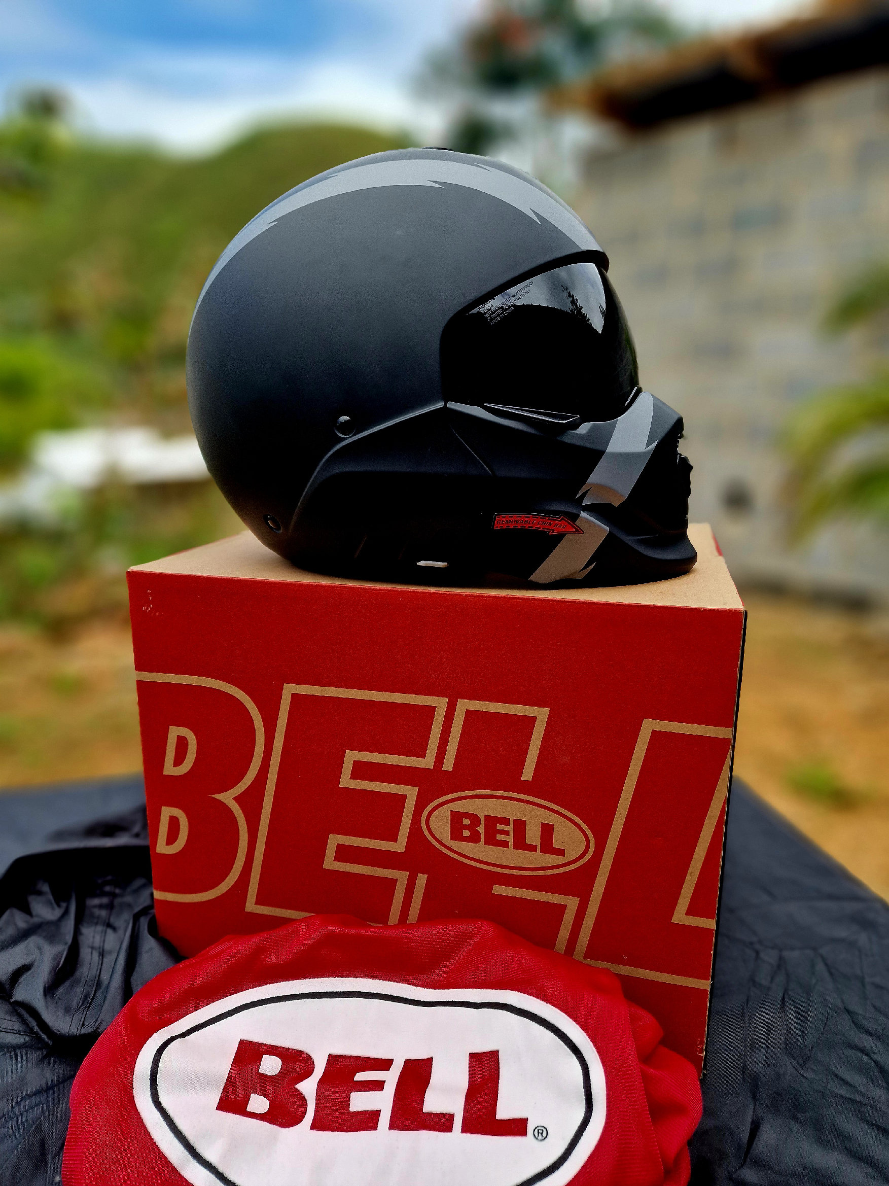 accesorios para vehiculos - Casco de Motocicleta Bell Broozer Helmet USA nuevo 1