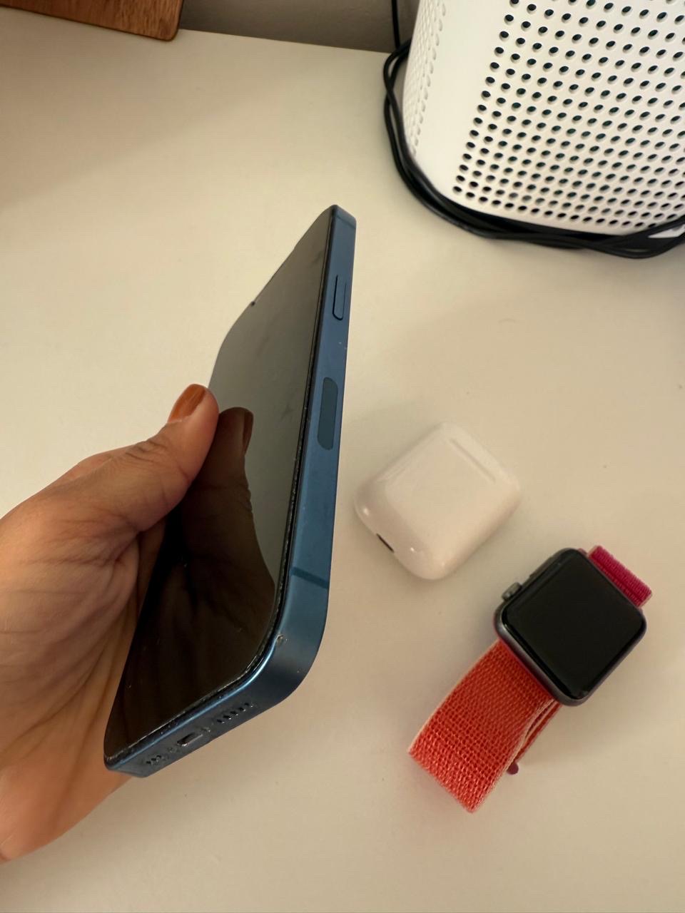 celulares y tabletas - Iphone 13 de 128gb + Airpods + Apple Watch 1 2