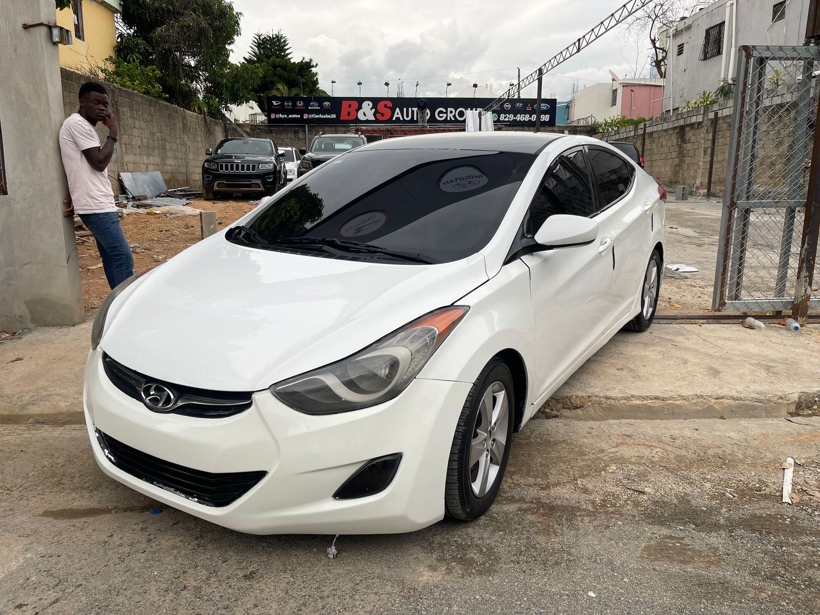 carros - Hyundai Elantra 2013 0