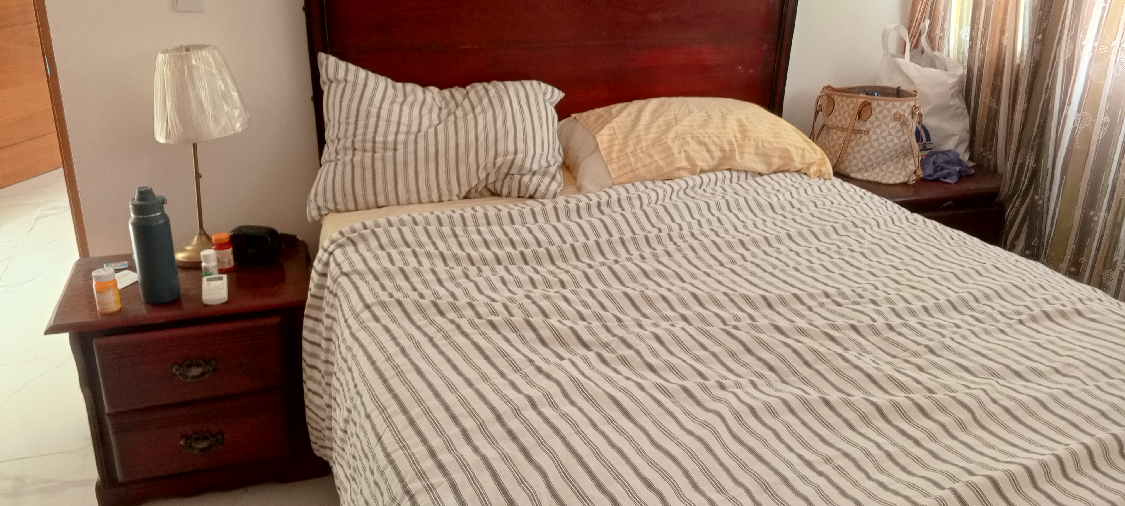 muebles y colchones - vendo juego de cama con gabaneros y un abanico de techo junto o separado 3
