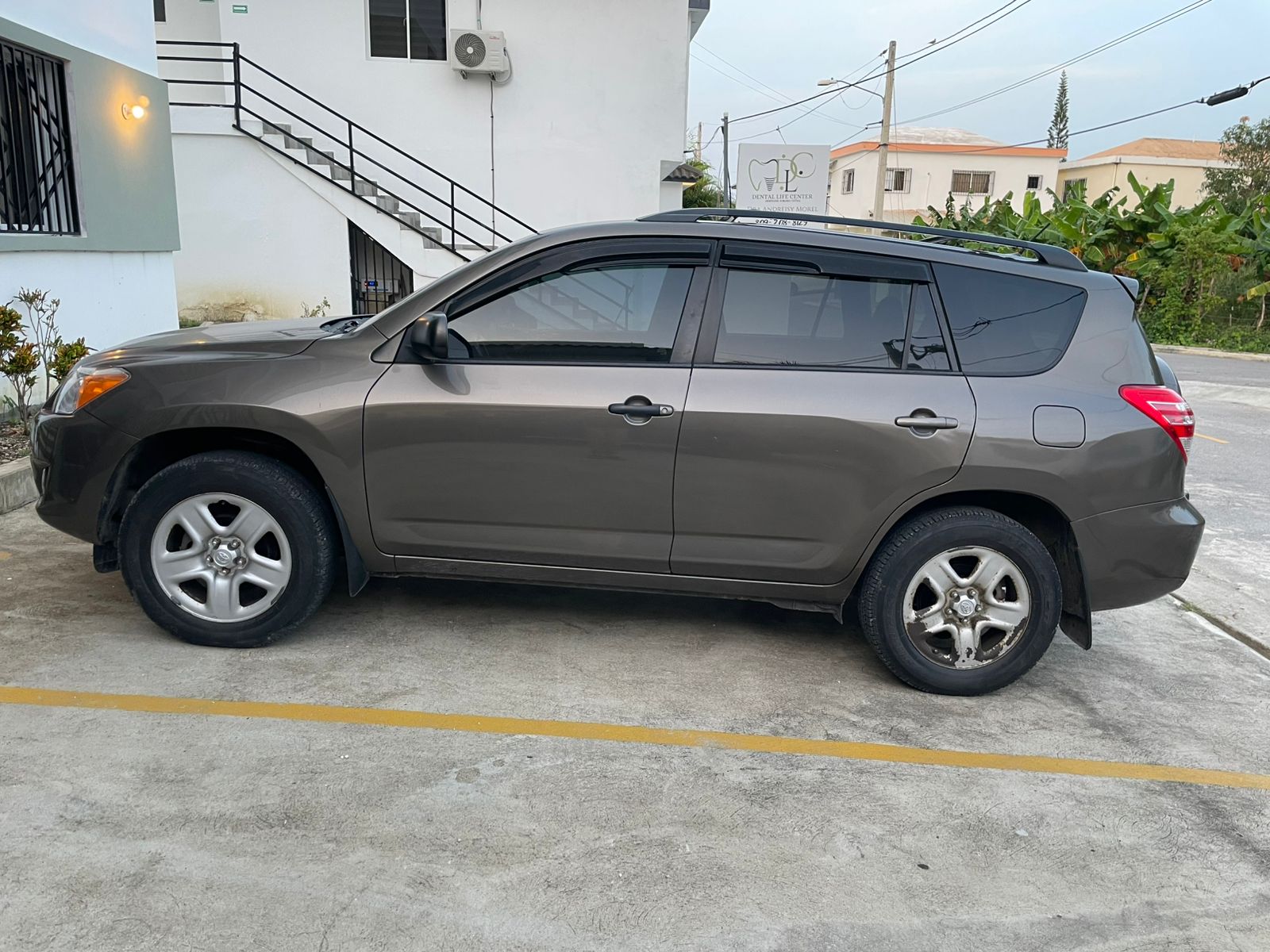 jeepetas y camionetas - Toyota Rav4 2012 4x2, en muy buen estado 0