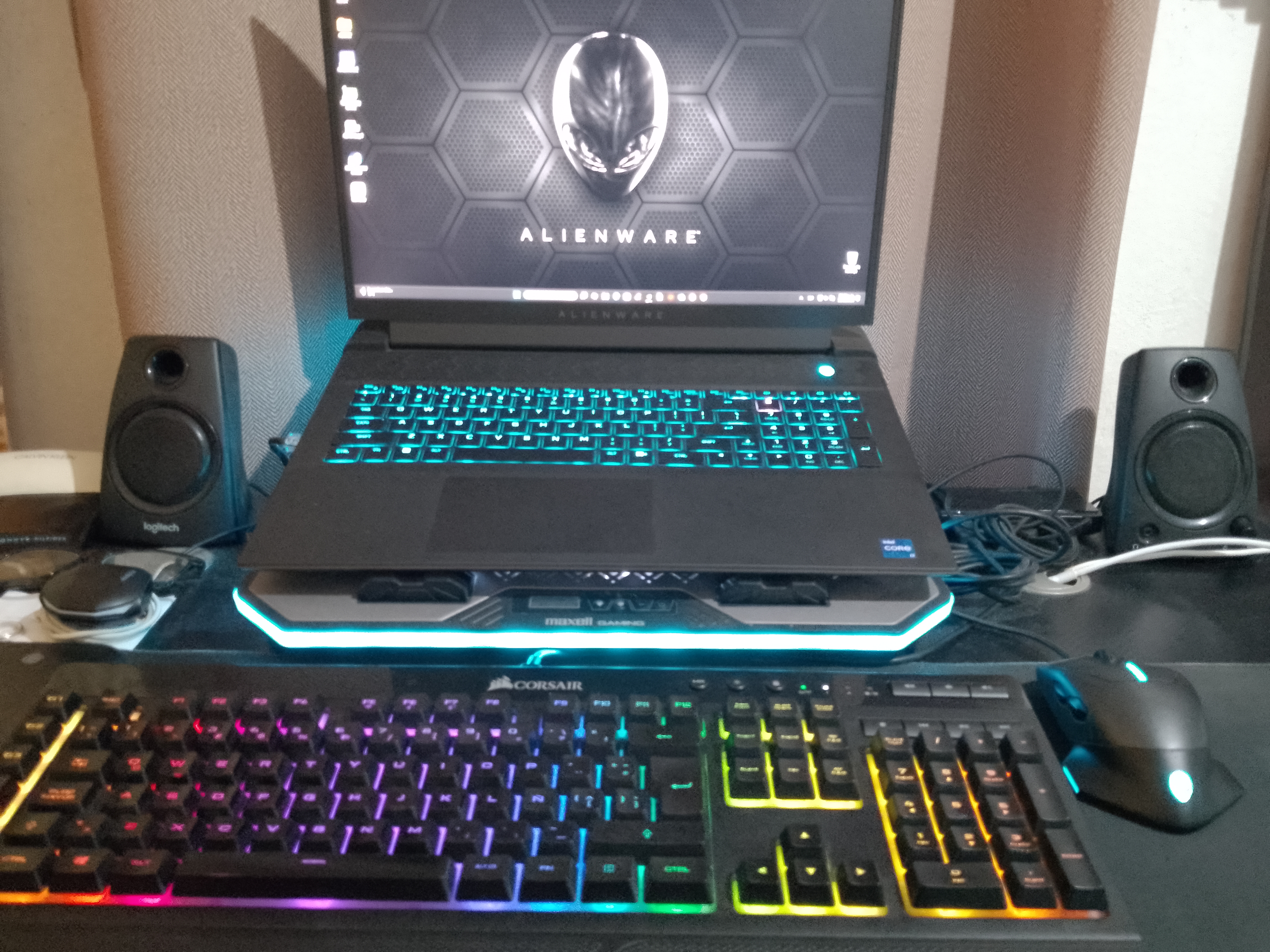 computadoras y laptops - Alienware M18-R2