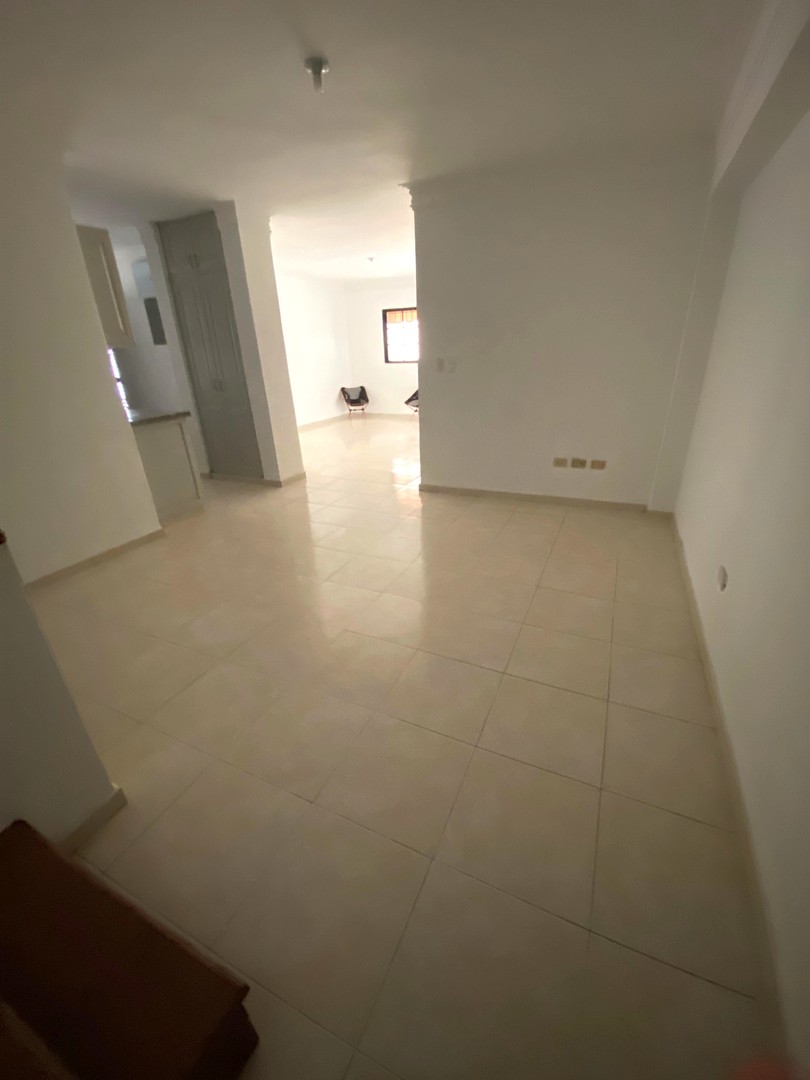 oficinas y locales comerciales - Alquilo apartamento 4H, 5B y 2P Evaristo Morales 2