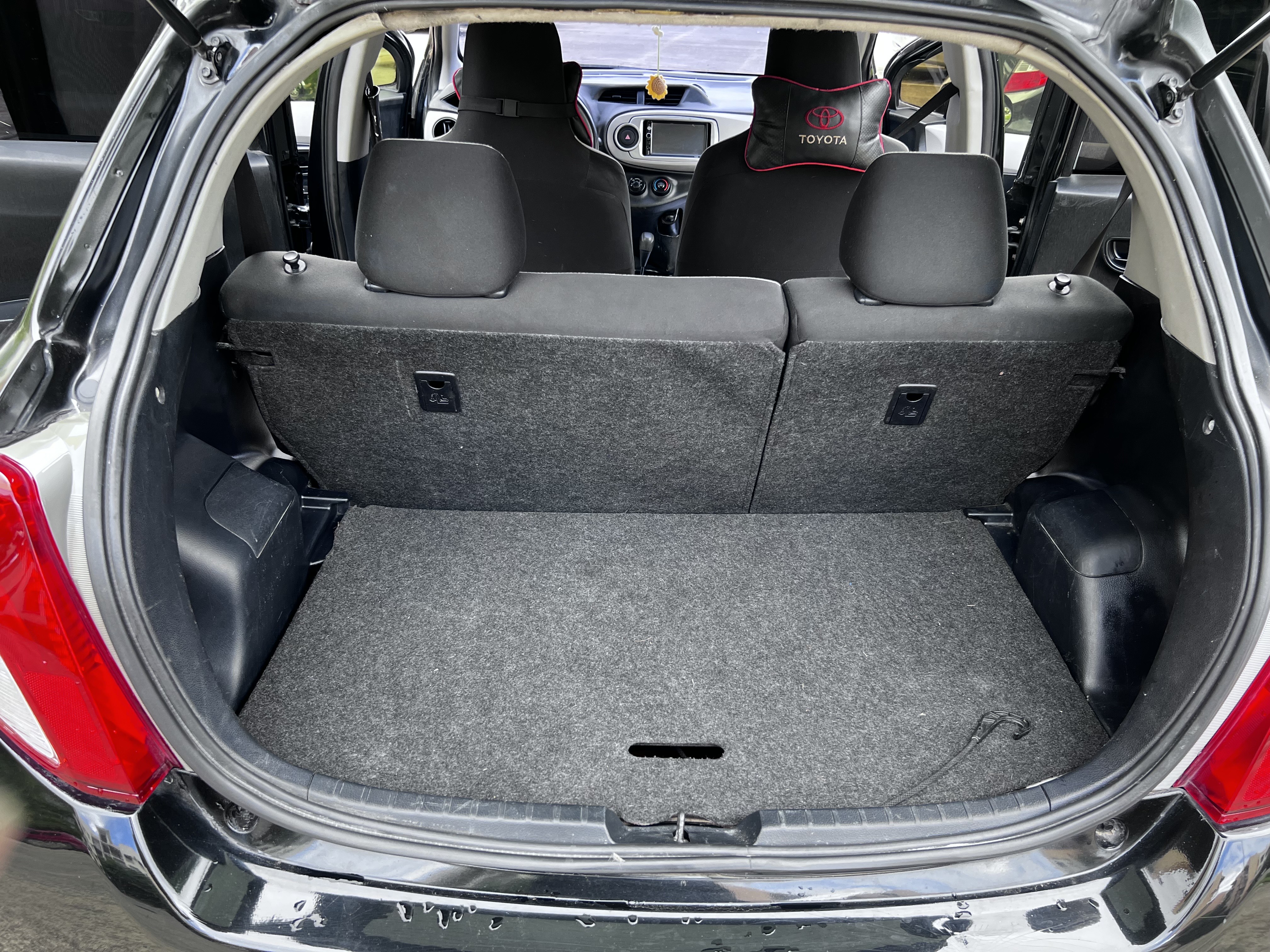carros - TOYOTA VITZ 2013 7