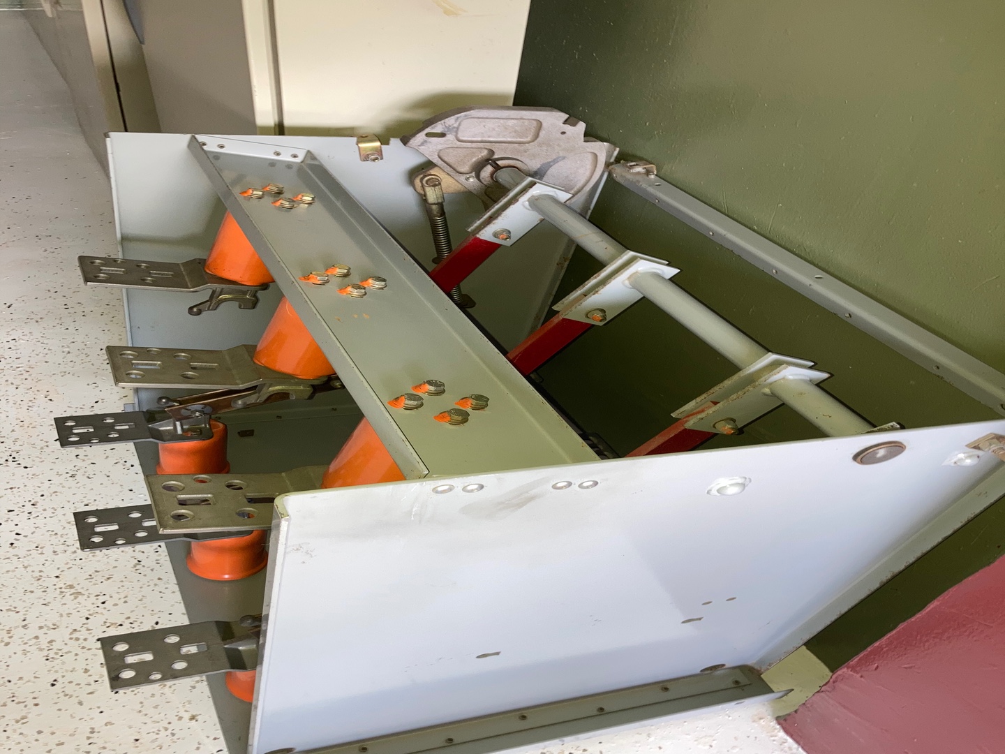 equipos profesionales - Switch doble tiro a 15 KV SD 600 A 2