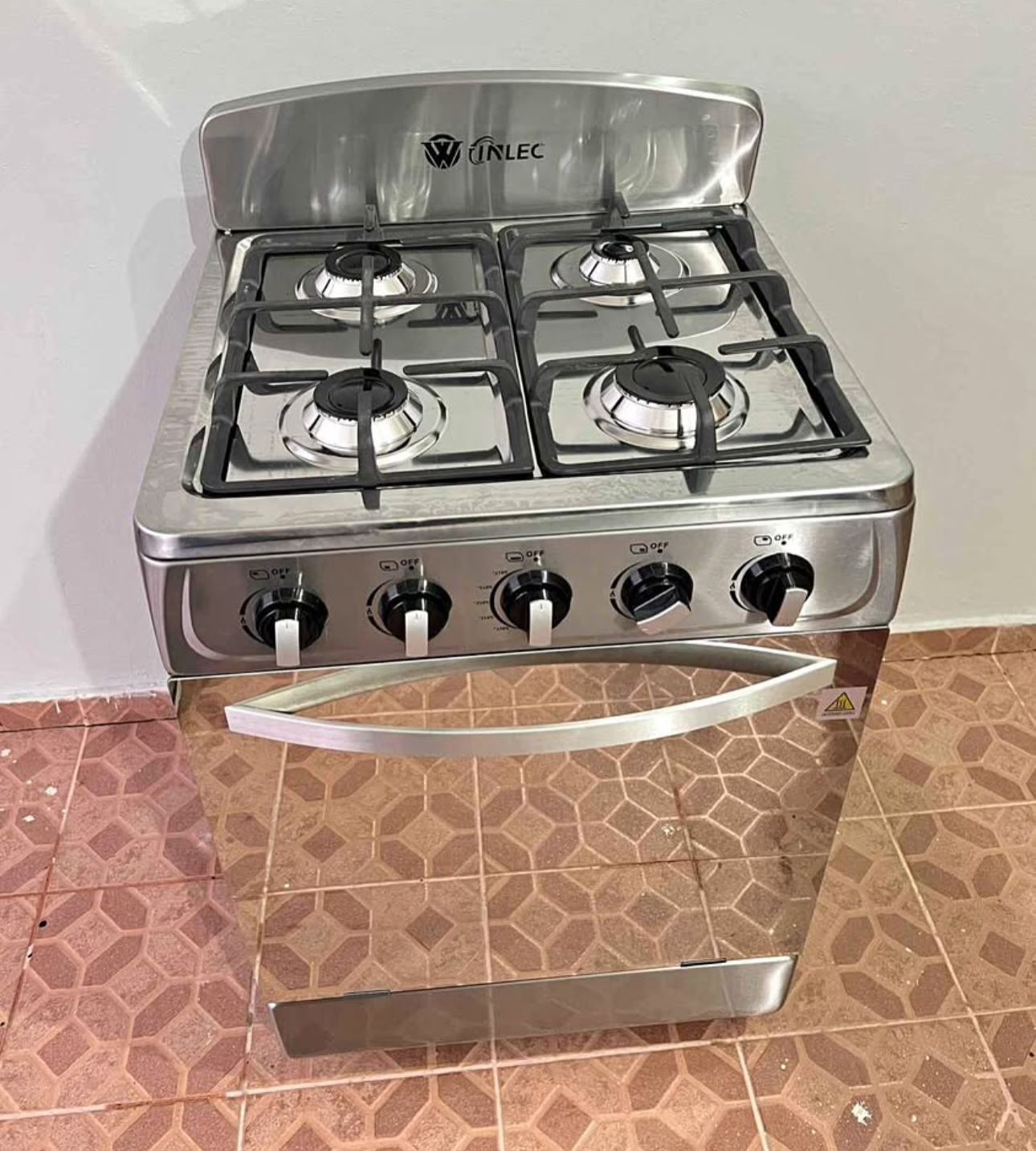 cocina - Estufa 24 pulgadas 4 hornillas con horno Inlec 0
