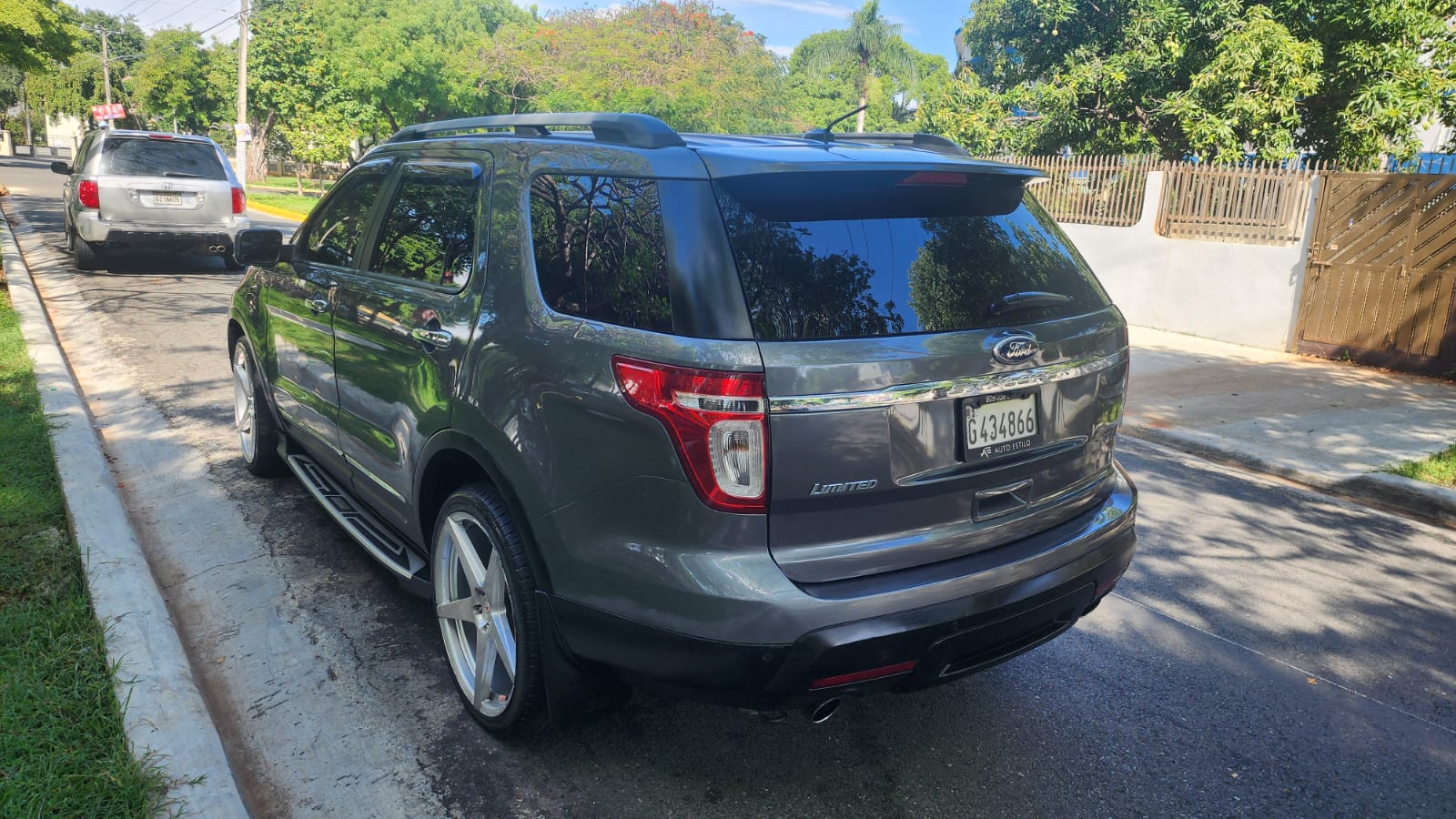 jeepetas y camionetas - Ford explorer 2013 XLT 4x4 la más full  6
