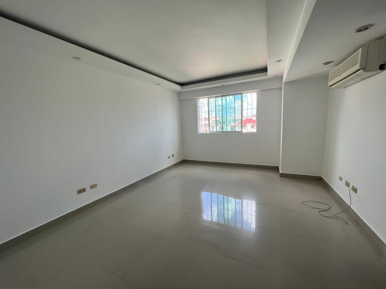 apartamentos - Apartamento en vista hermosa de 163mts piso 4 Santo Domingo este 3