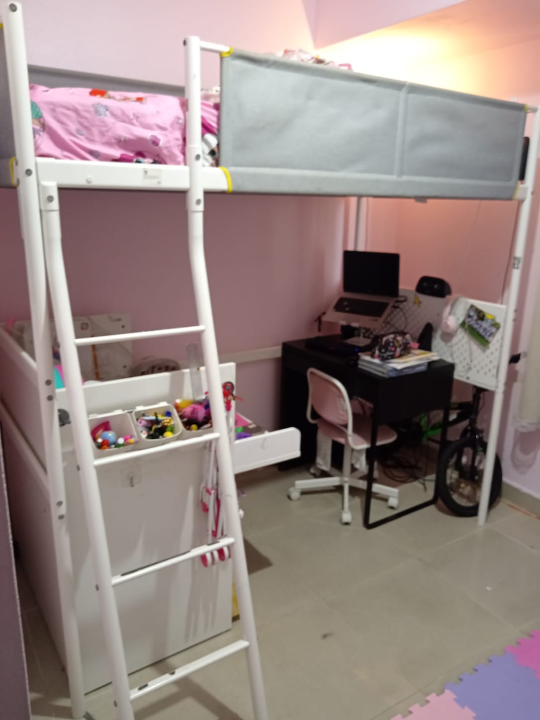 muebles y colchones - Cama alta con escritorio 