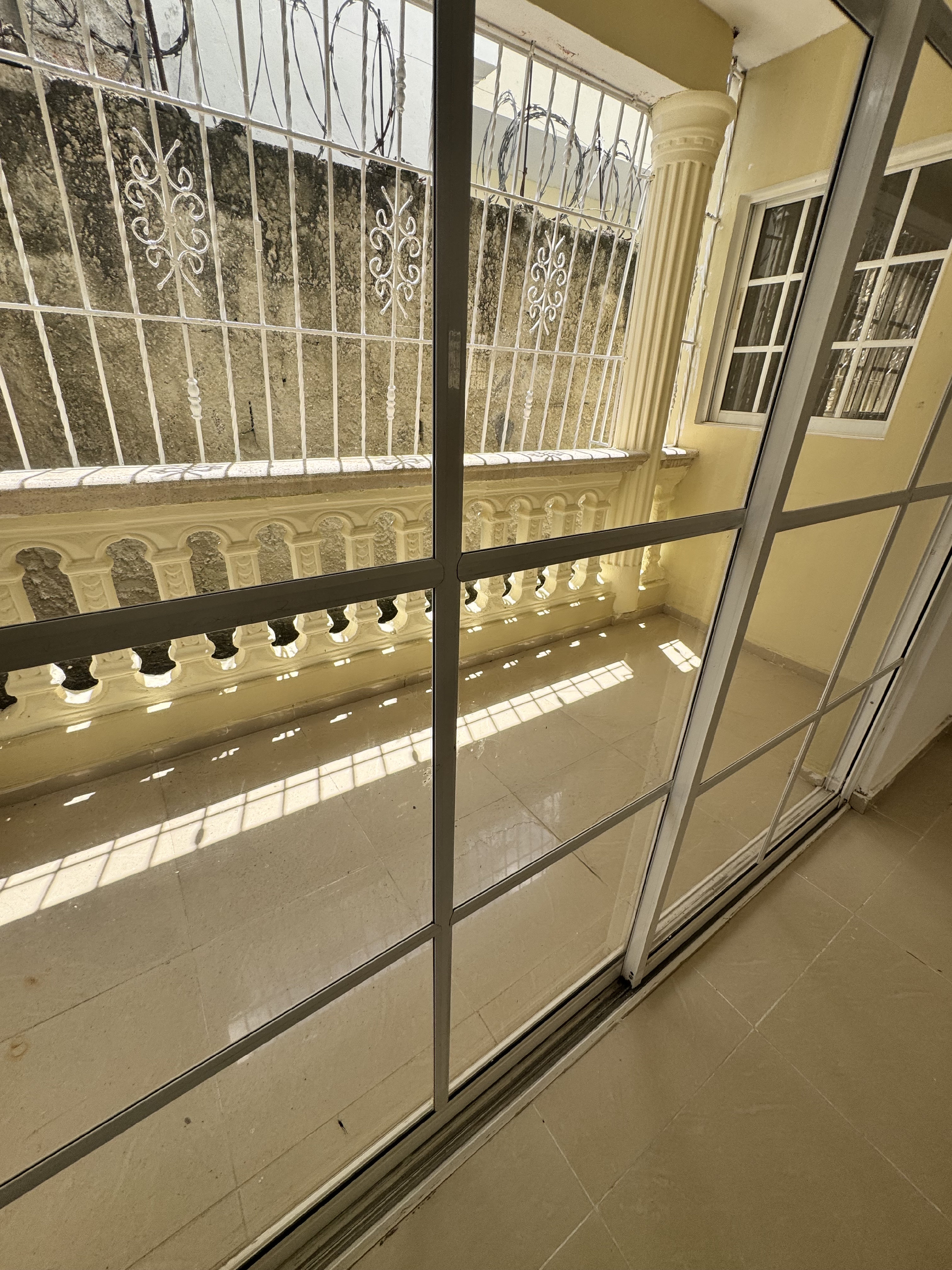 casas - venta de casa en la autopista de san isidro prado oriental Santo Domingo este  4