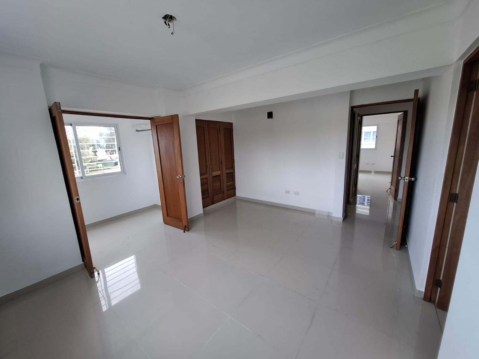 apartamentos - Vendo apto. Casi nuevo, Quisqueya 4