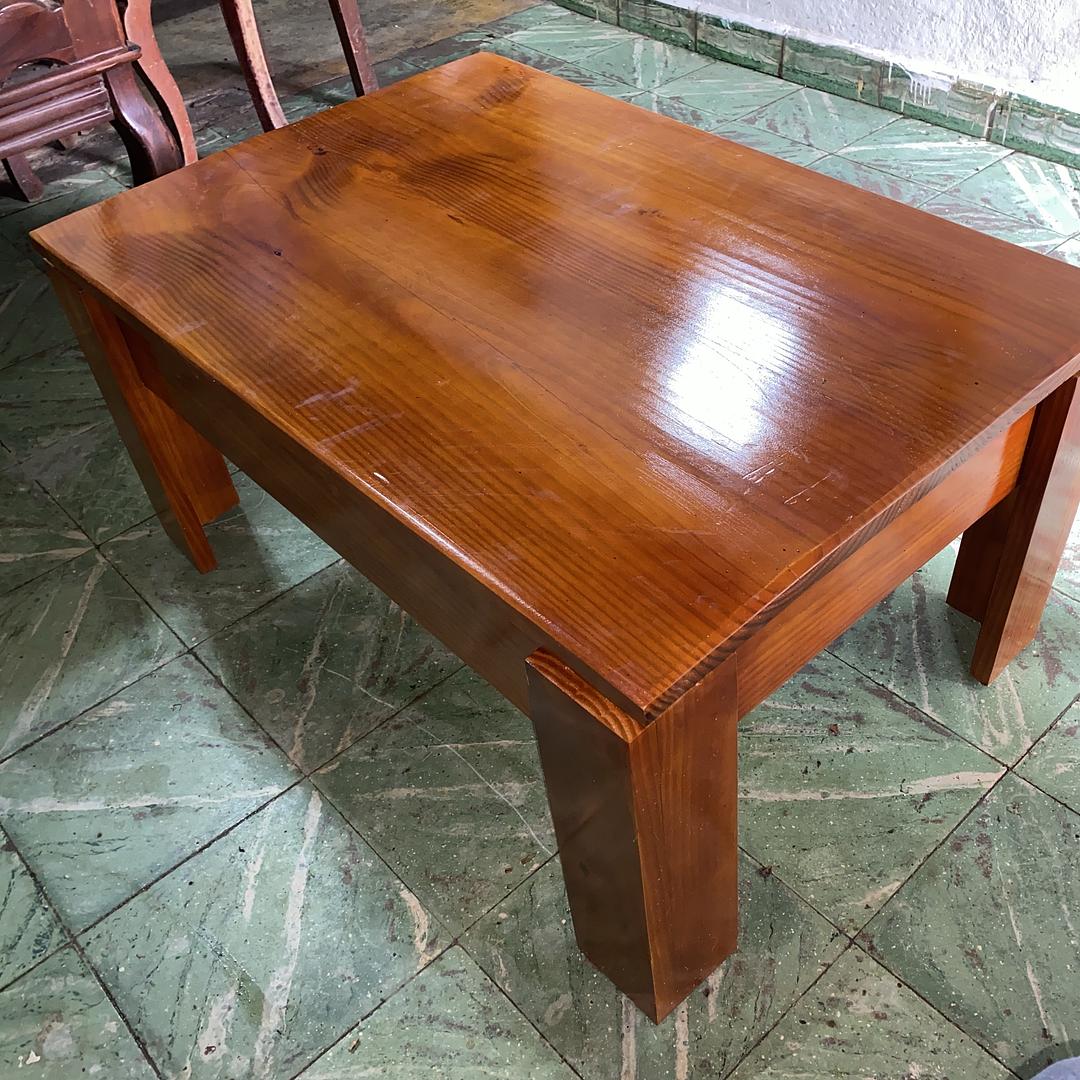 muebles y colchones - mesa de centro con bar oculto  0