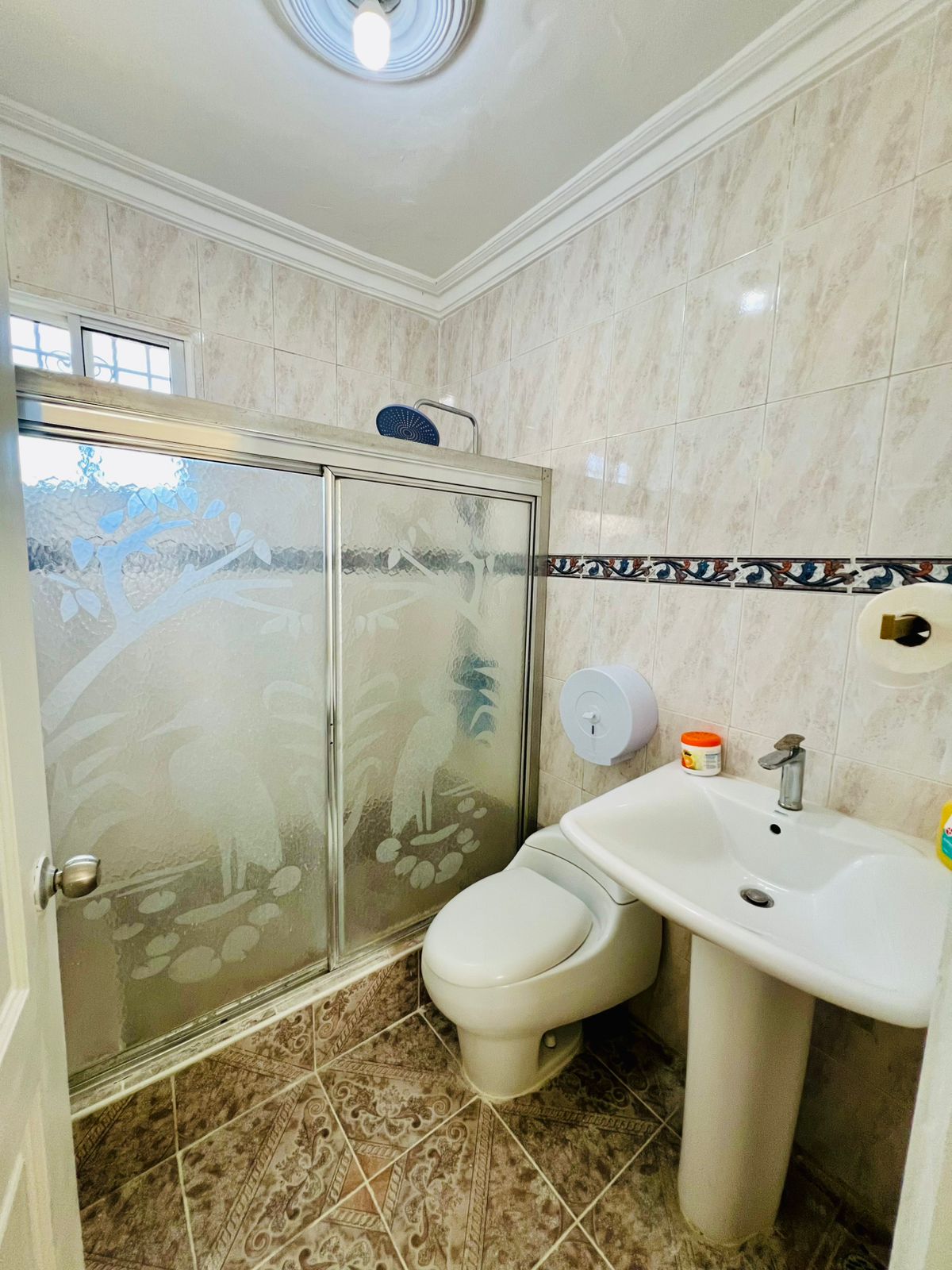 casas - CASA EN VENTA EN LA CHARLES DE GAULLE CON MELLA 7