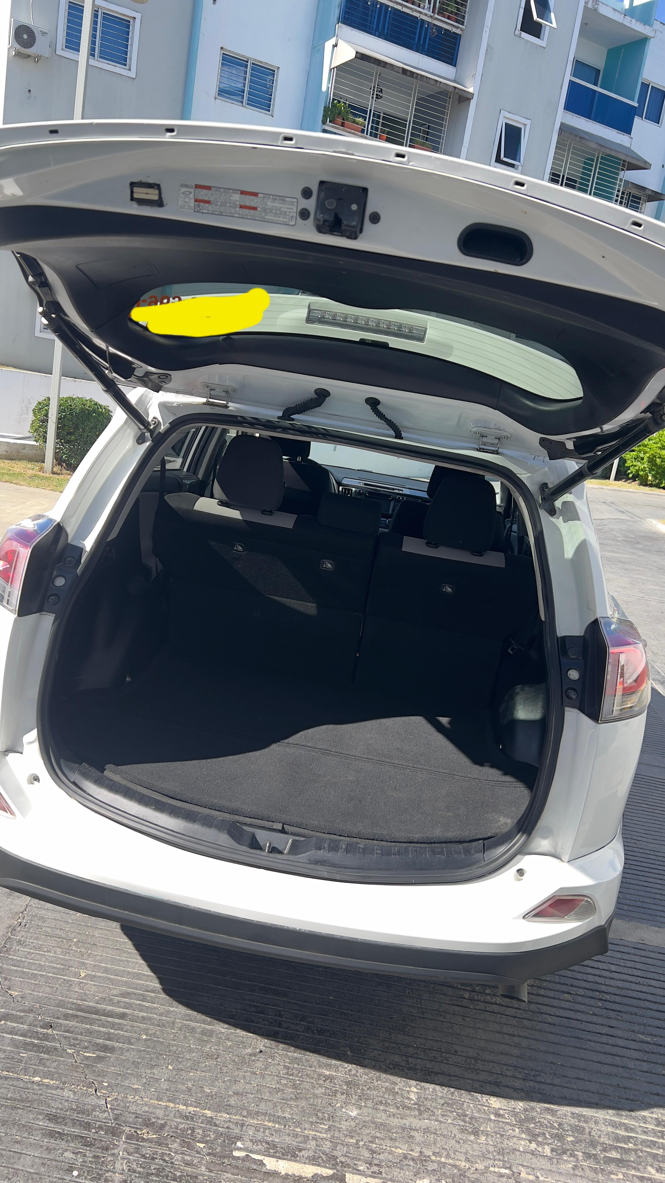 jeepetas y camionetas - Toyota rav4 2018 5