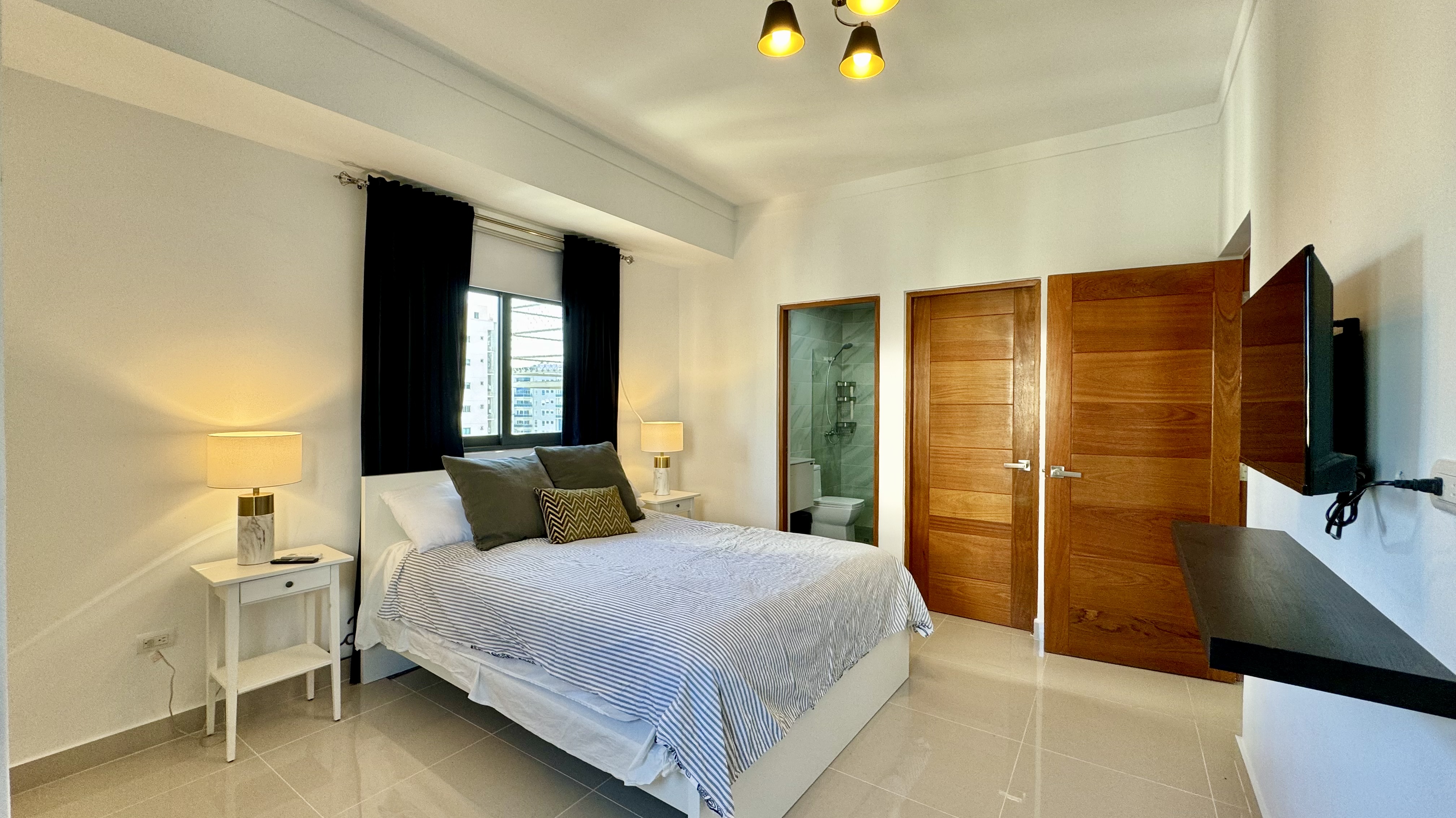 apartamentos - Apartamento en alquiler a una esq. de la Churchill 0