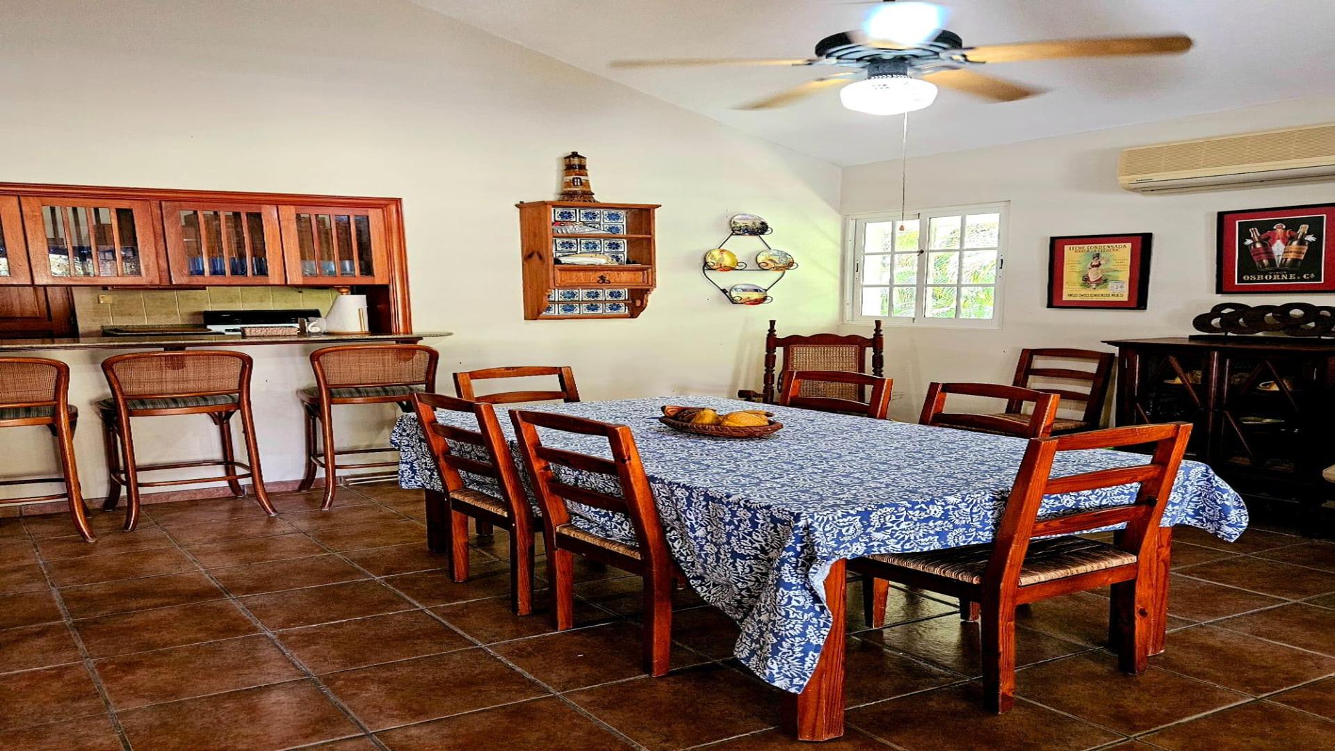 casas vacacionales y villas - Se vende villa en Metro Country Club, Juan Dolio. 5