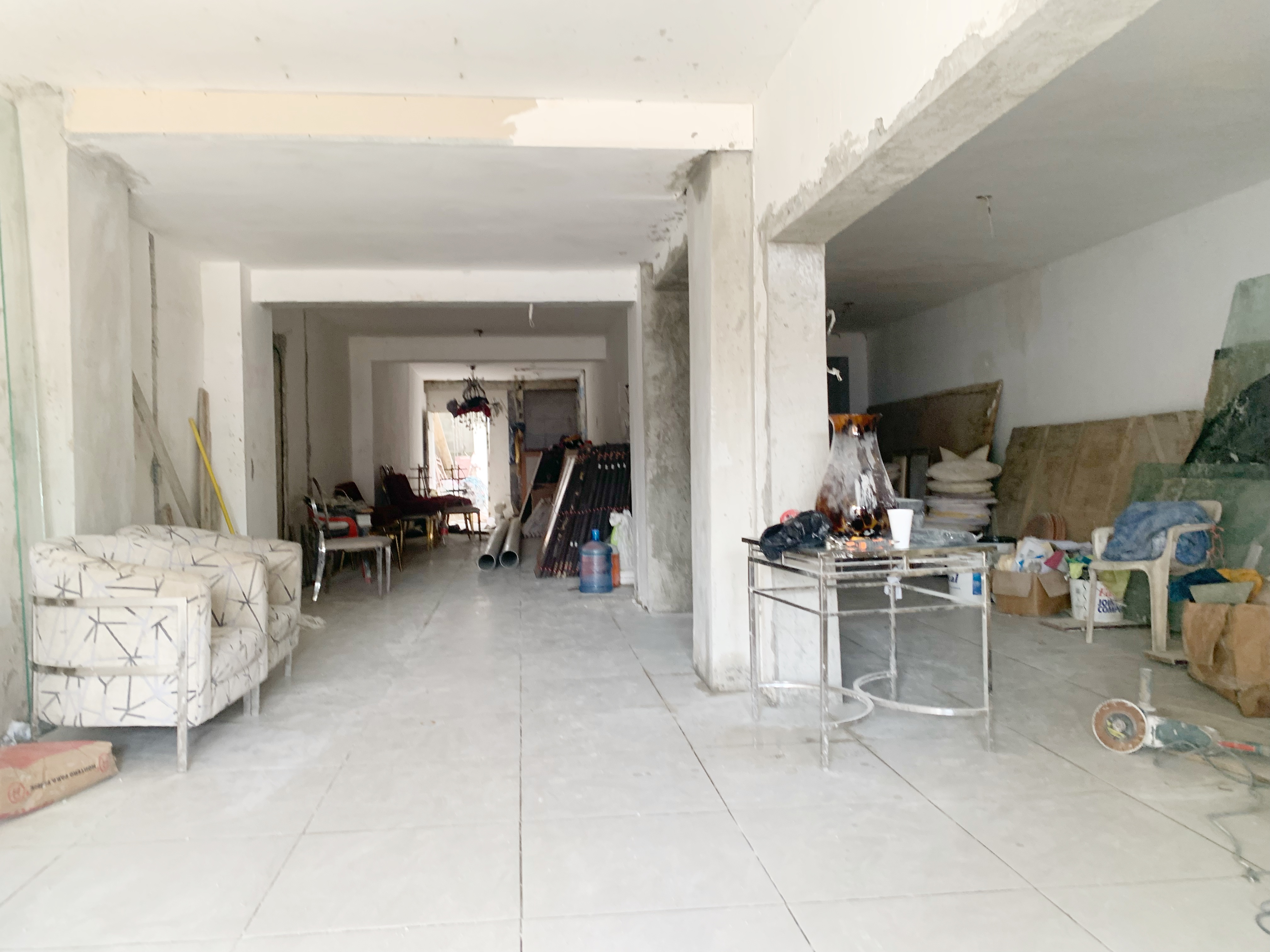 oficinas y locales comerciales - Local en los Prados  5