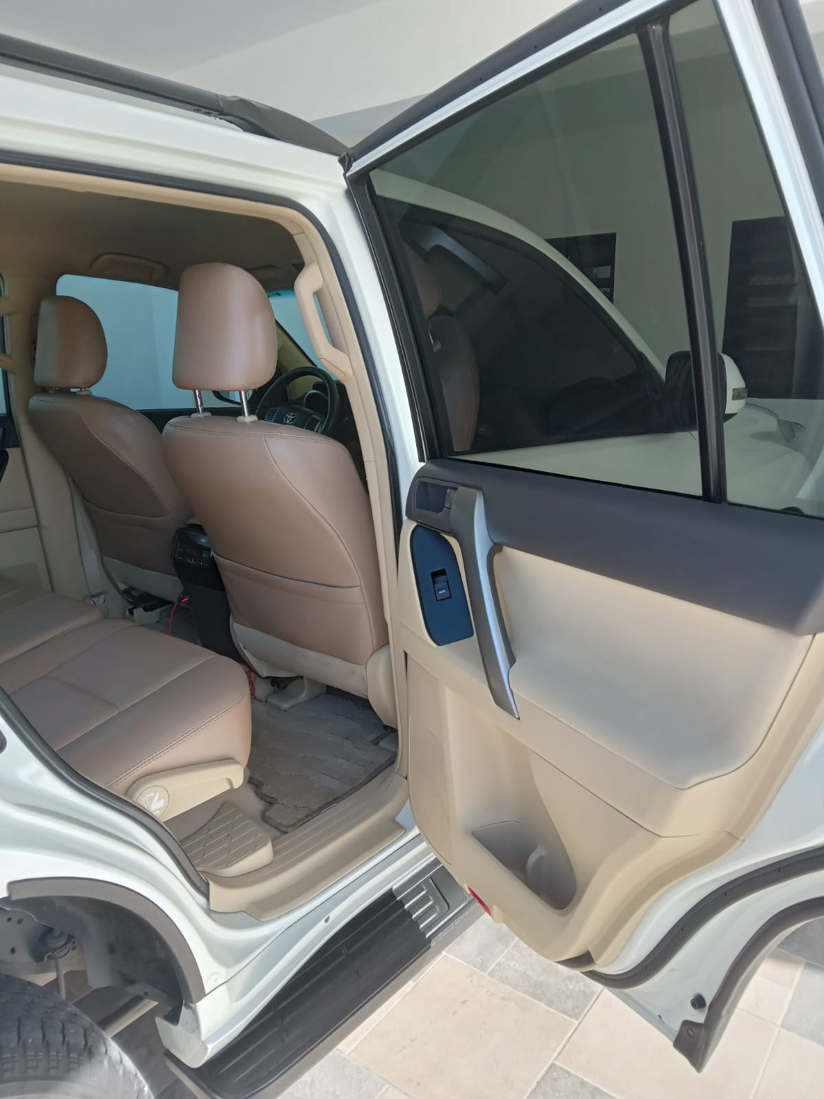 jeepetas y camionetas - Se Vende Toyota Land Cruiser Prado TXL 2014 8