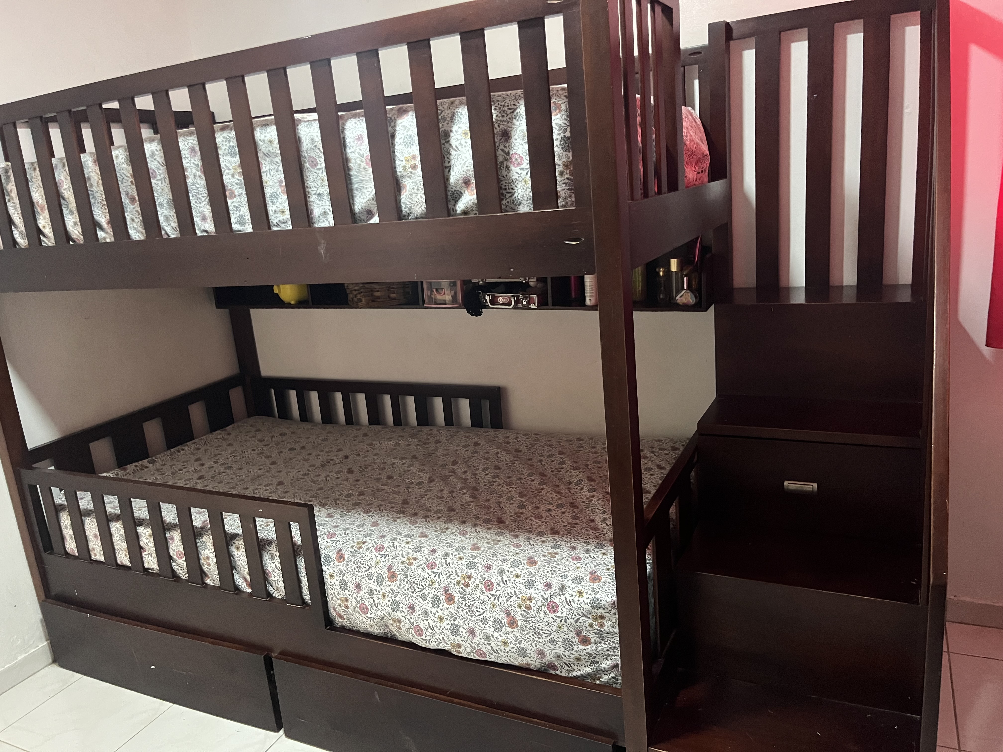 muebles y colchones - Camarote twin de CAOBA  con gavetas en la escalera 3