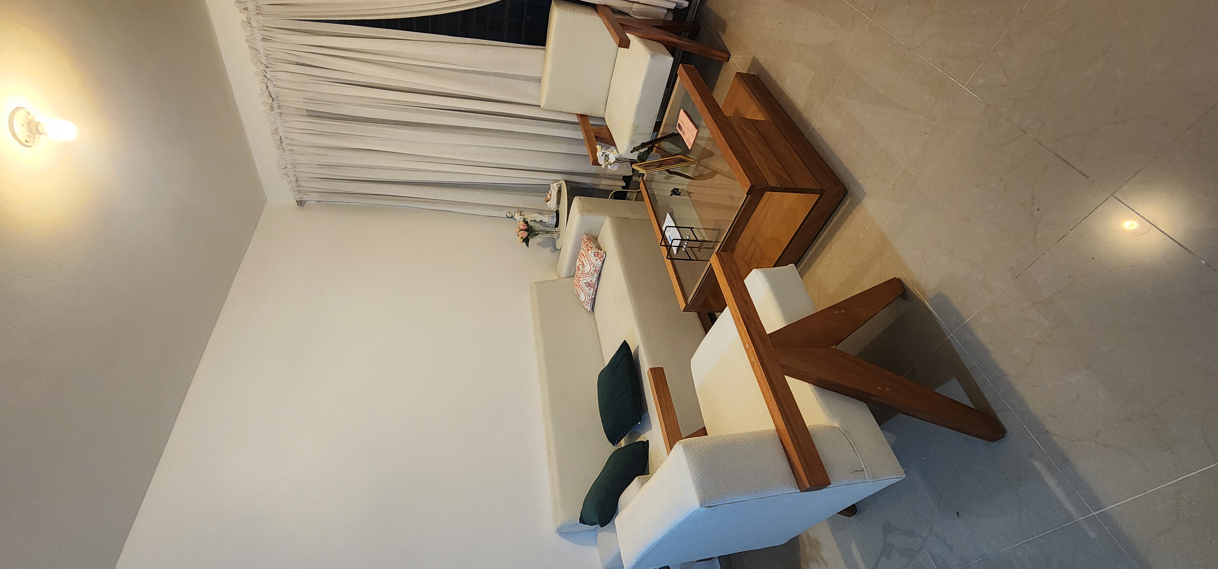 muebles y colchones -  Juego de Sala en Caoba. 5 meses de uso 0
