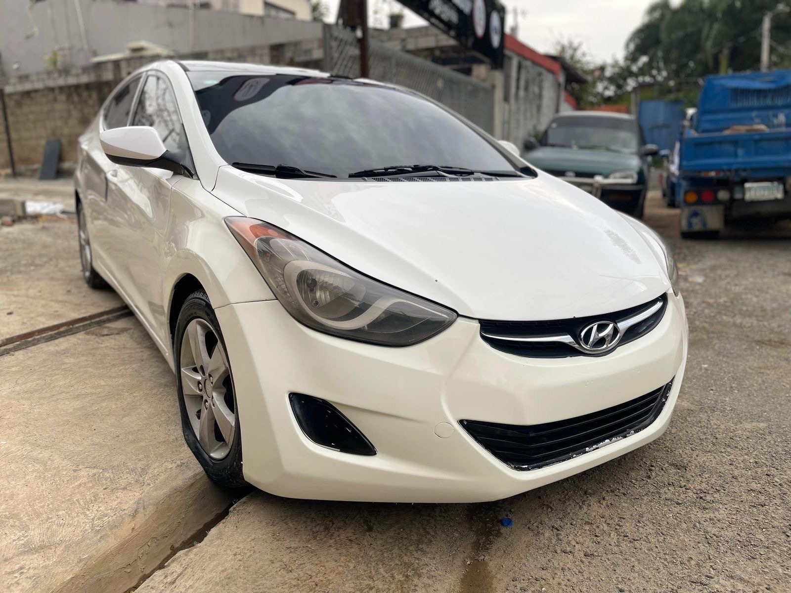 carros - Hyundai Elantra 2013 2