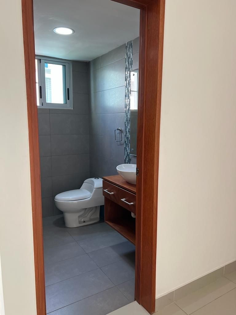 apartamentos -  Evaristo Morales Apto. De. Venta:Piso 3¡Amueblado! 148.94 mt2  6