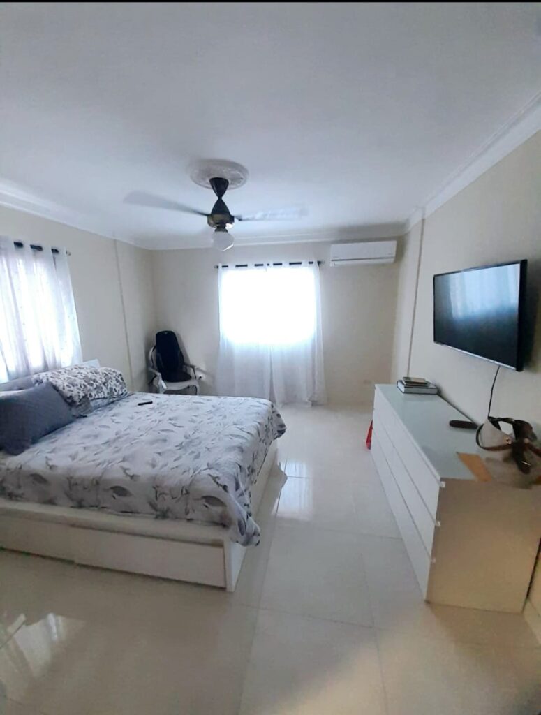 apartamentos - 2738- APTO. EN MIRADOR NORTE, STO. DGO.  5