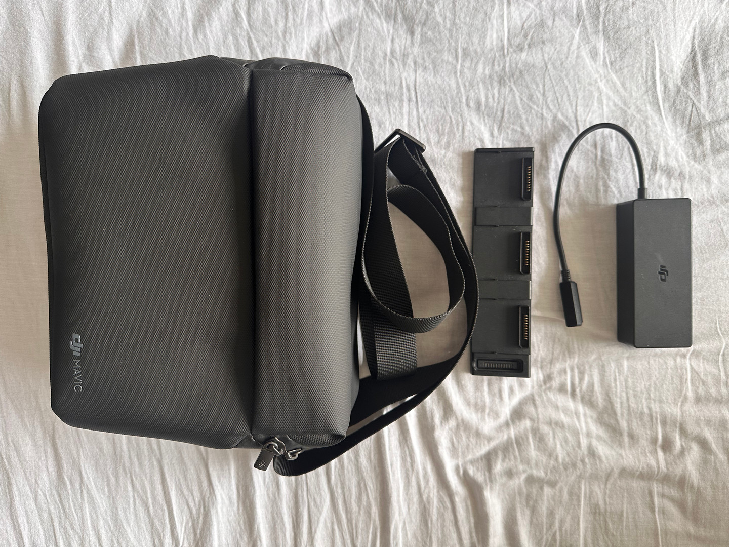 otros electronicos - DJI Air 2S, 3 controles, 6 baterías, mochila, memorias, usado con accesorios. 4