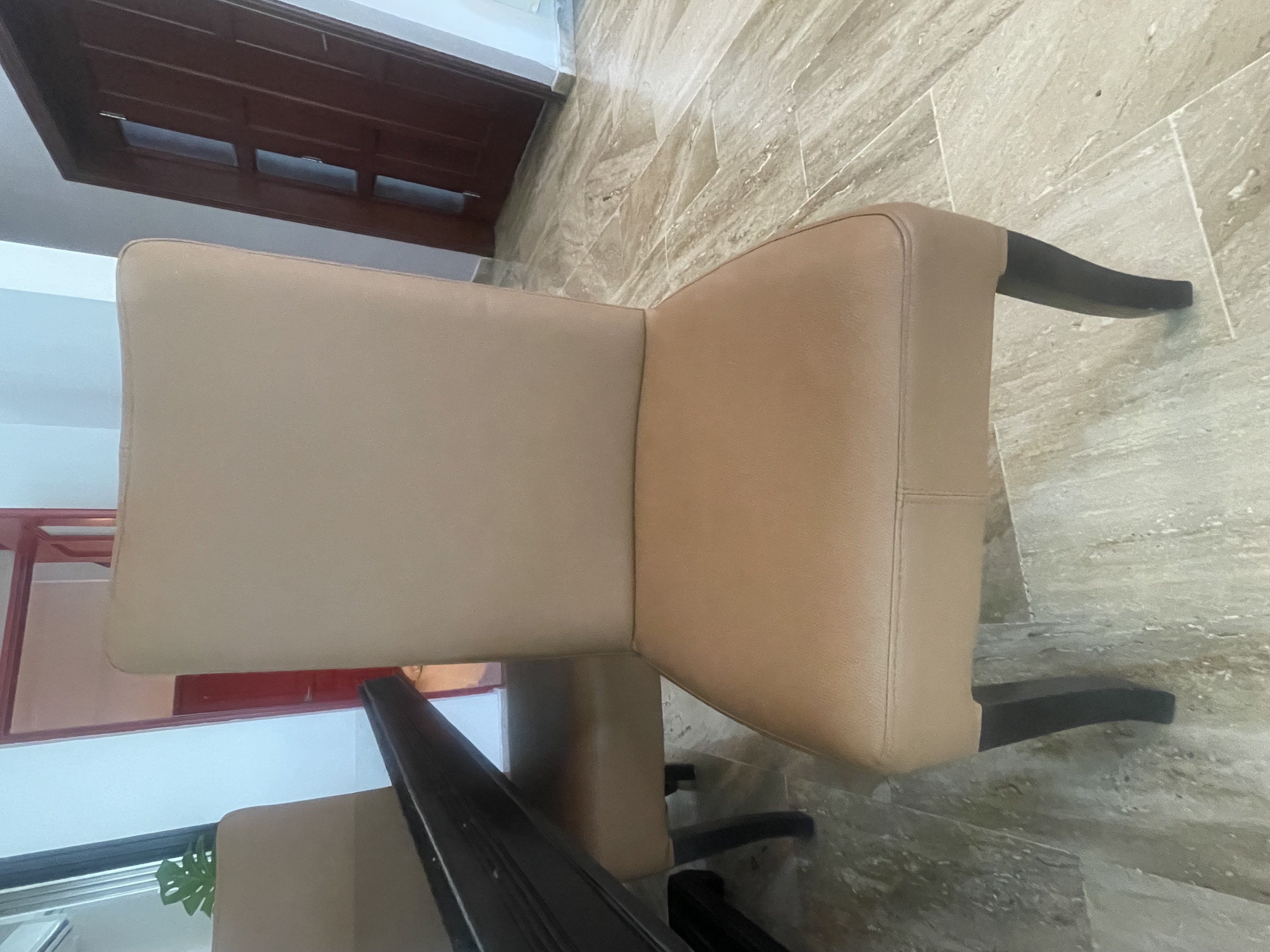 muebles y colchones - Vendo 8 Sillas de comedor en buenas condiciones  0
