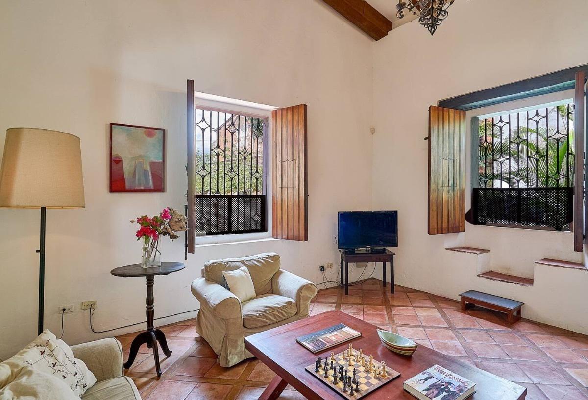 apartamentos - Alquilo casa amueblada en la Zona Colonial
